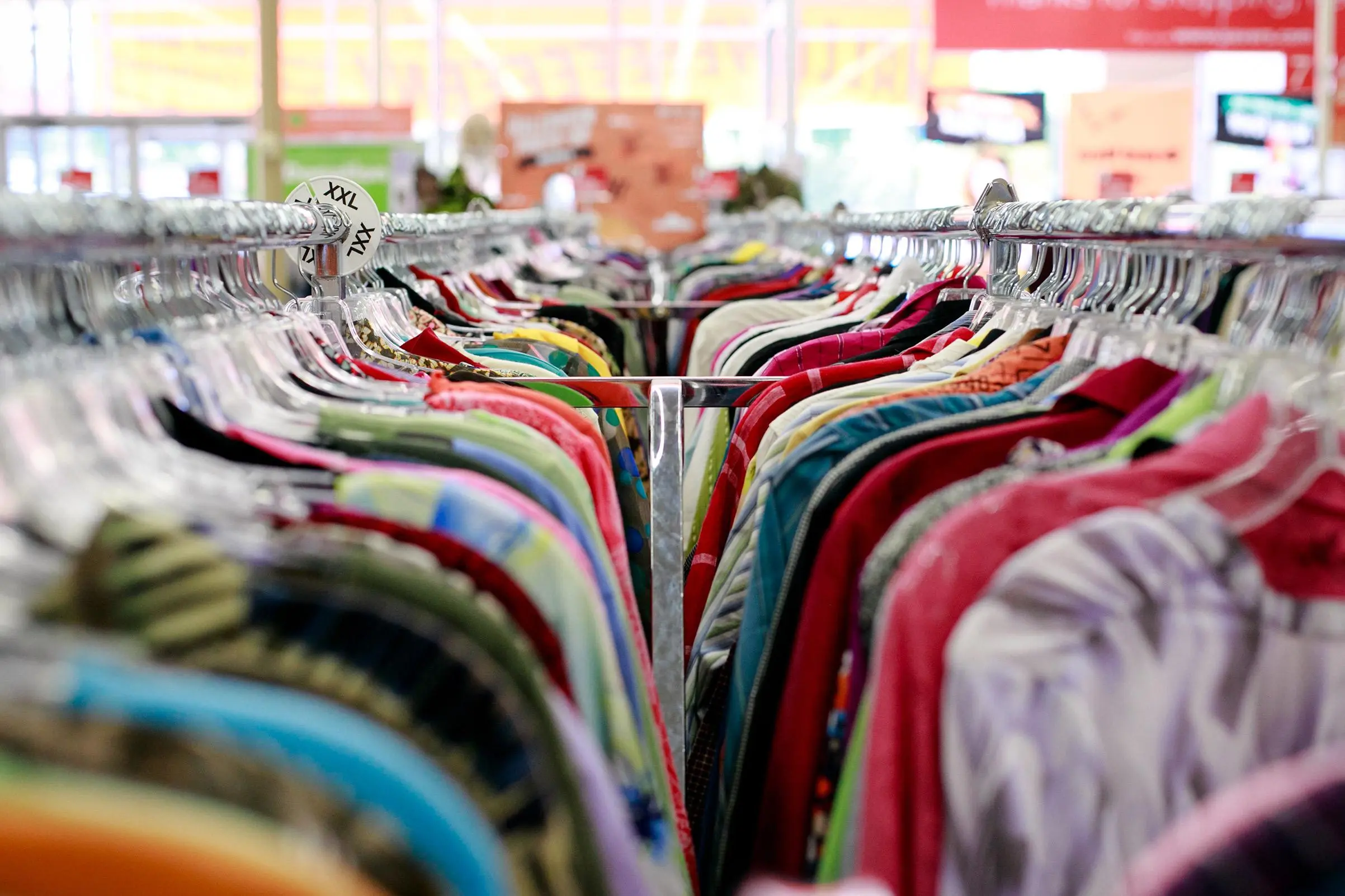 Thrifting dan Baju Bekas Bukan Hal yang Sama, Ini Penjelasannya