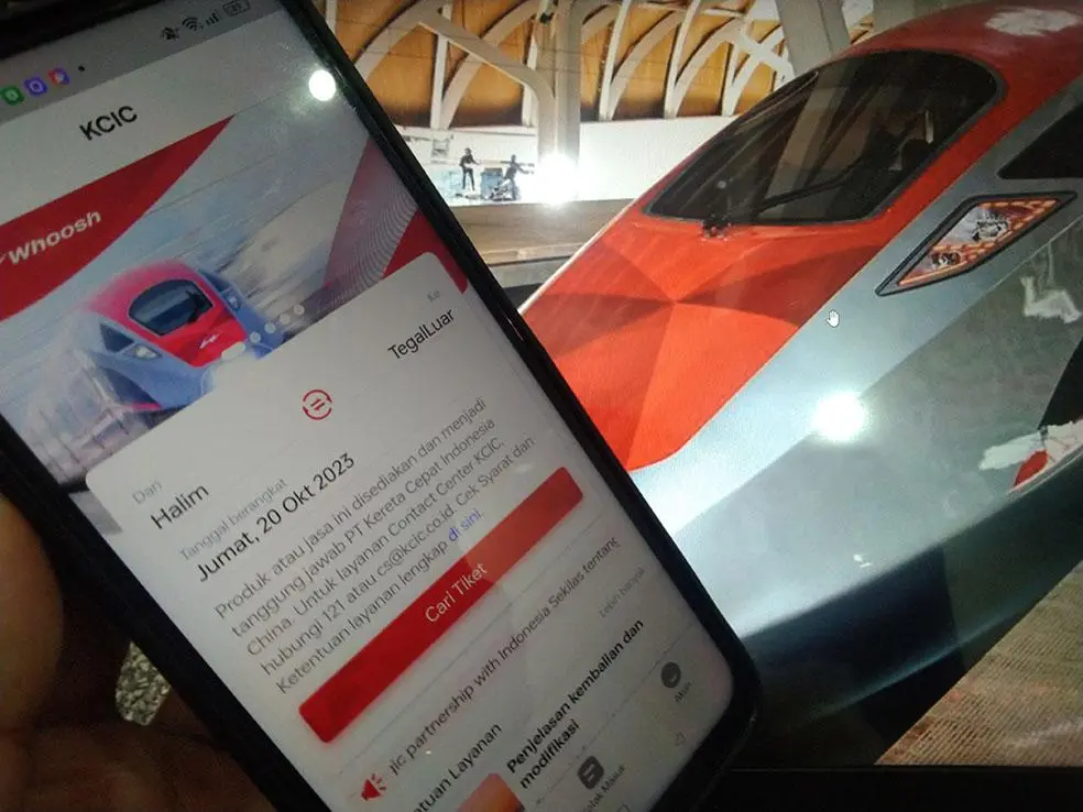 Cara Pesan Tiket Kereta Cepat Whoosh Lewat Website Resmi KCIC, Praktis dan Cepat!