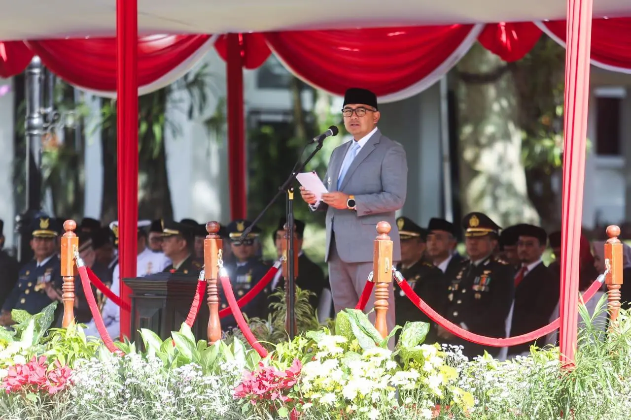 Upacara Peringatan Hari Pahlawan di Bandung, Farhan: Pahlawanku, Teladanku