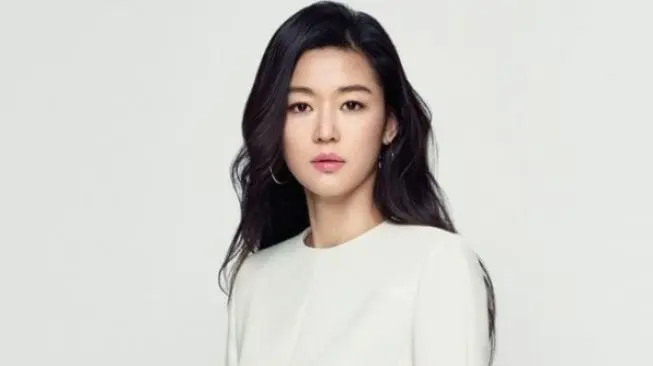 Jun Ji-hyun Ungkap Rahasia Tubuh Bugar: Olahraga Pagi Tanpa Sarapan