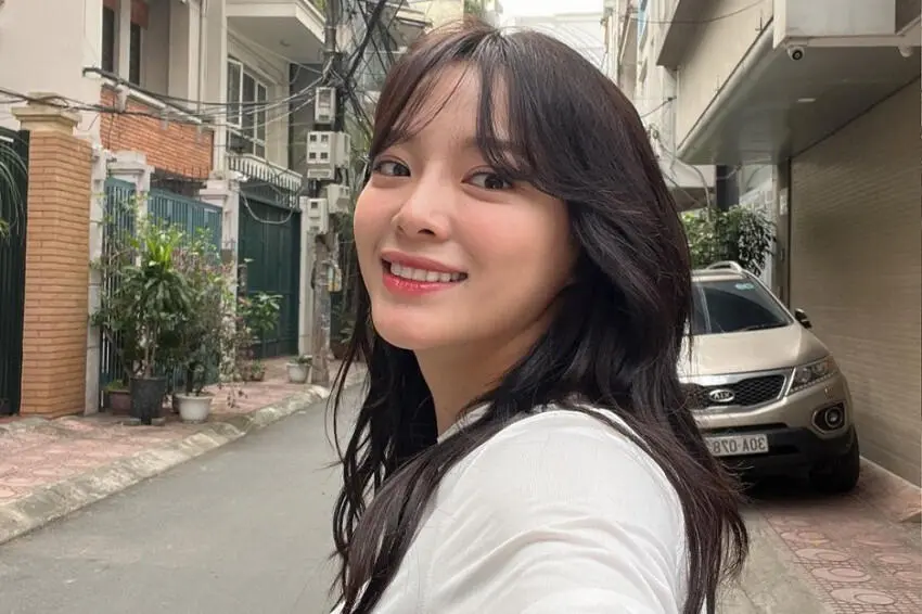 Kim Sejeong Tampil Sebagai Pedagang Keliling Cerdik di Drama Korea Baru Moon River