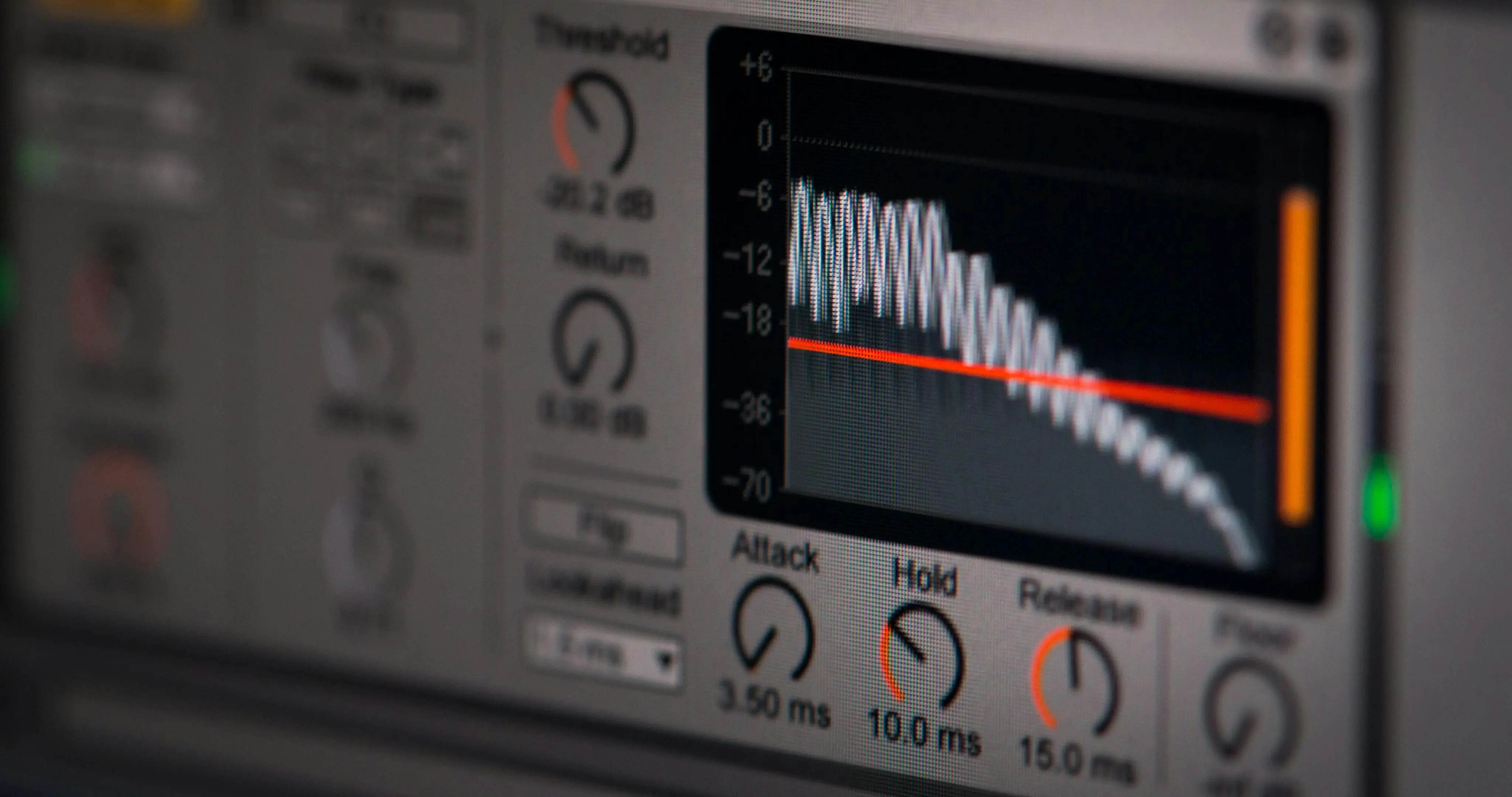 Misteri Suara Tak Terdengar: Bagaimana Infrasound 19 Hz Memicu Ilusi Hantu di Otak Manusia