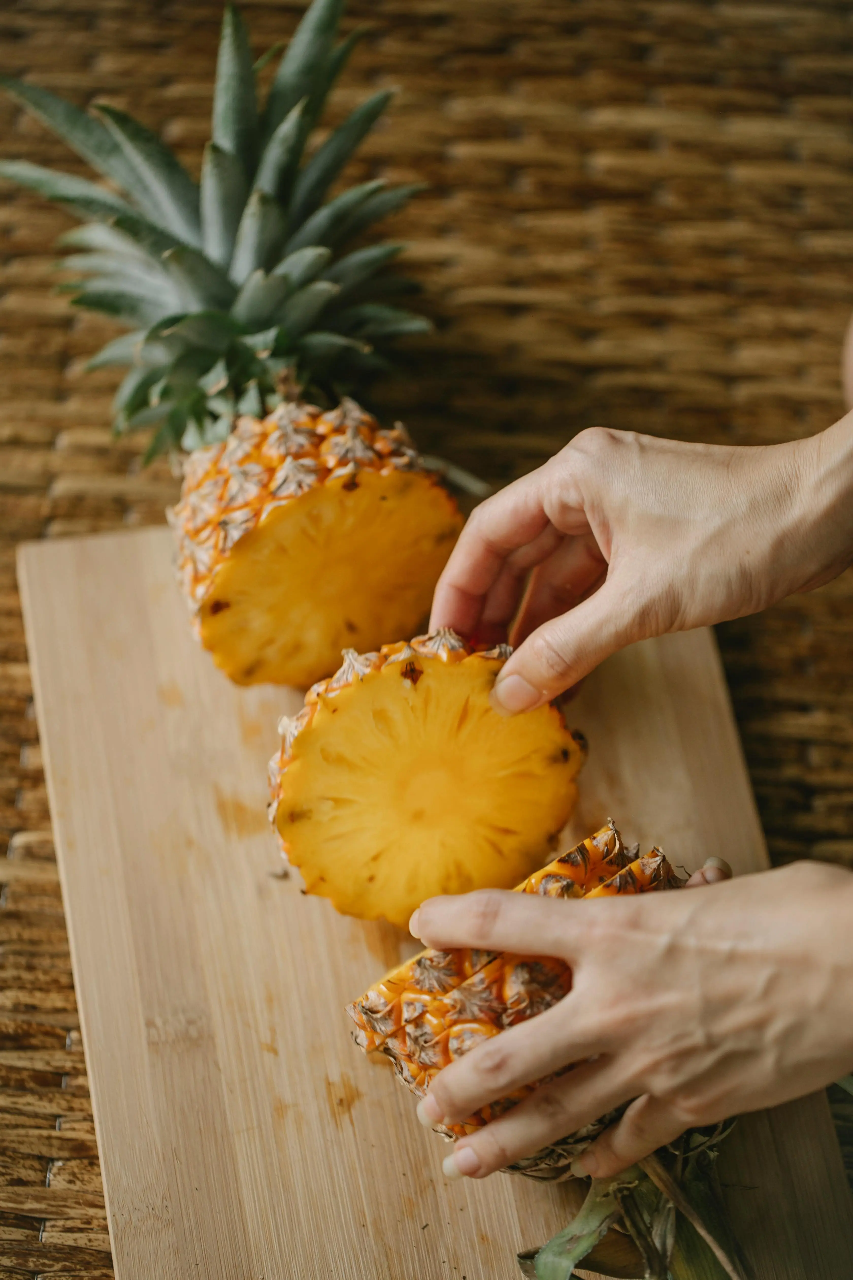Nanas dan Manfaatnya untuk Kesehatan Tulang