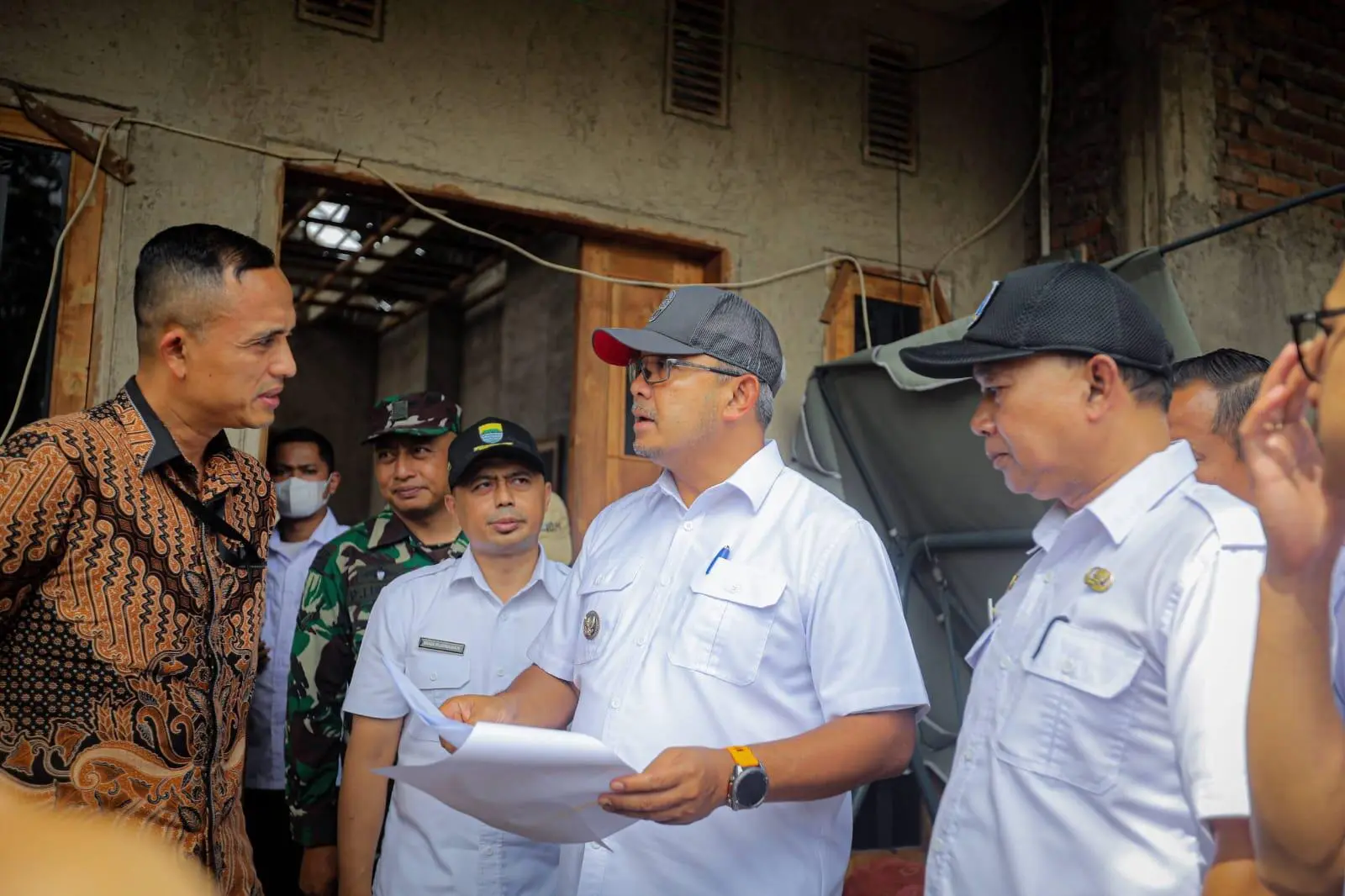 Farhan Pastikan Bantuan Cepat Tiba di 3 Kecamatan yang Terkena Musibah Puting Beliung