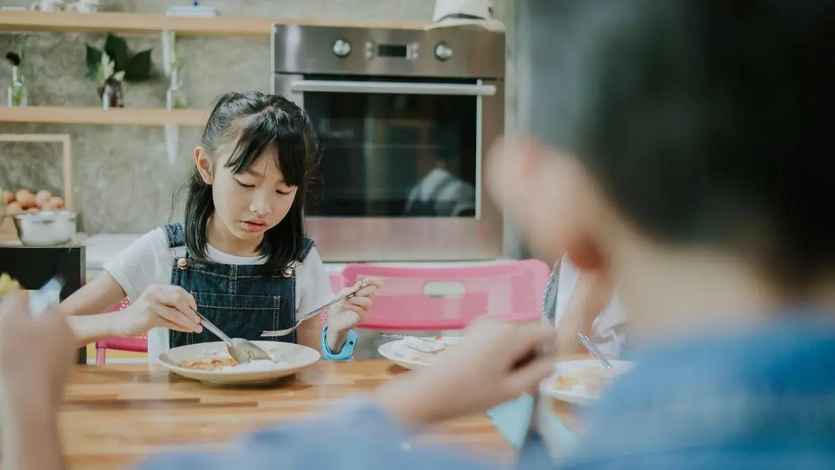 Sarapan Jadi Menyenangkan, Begini Trik Orang Tua Biar Anak Tidak Nolak Makan Pagi