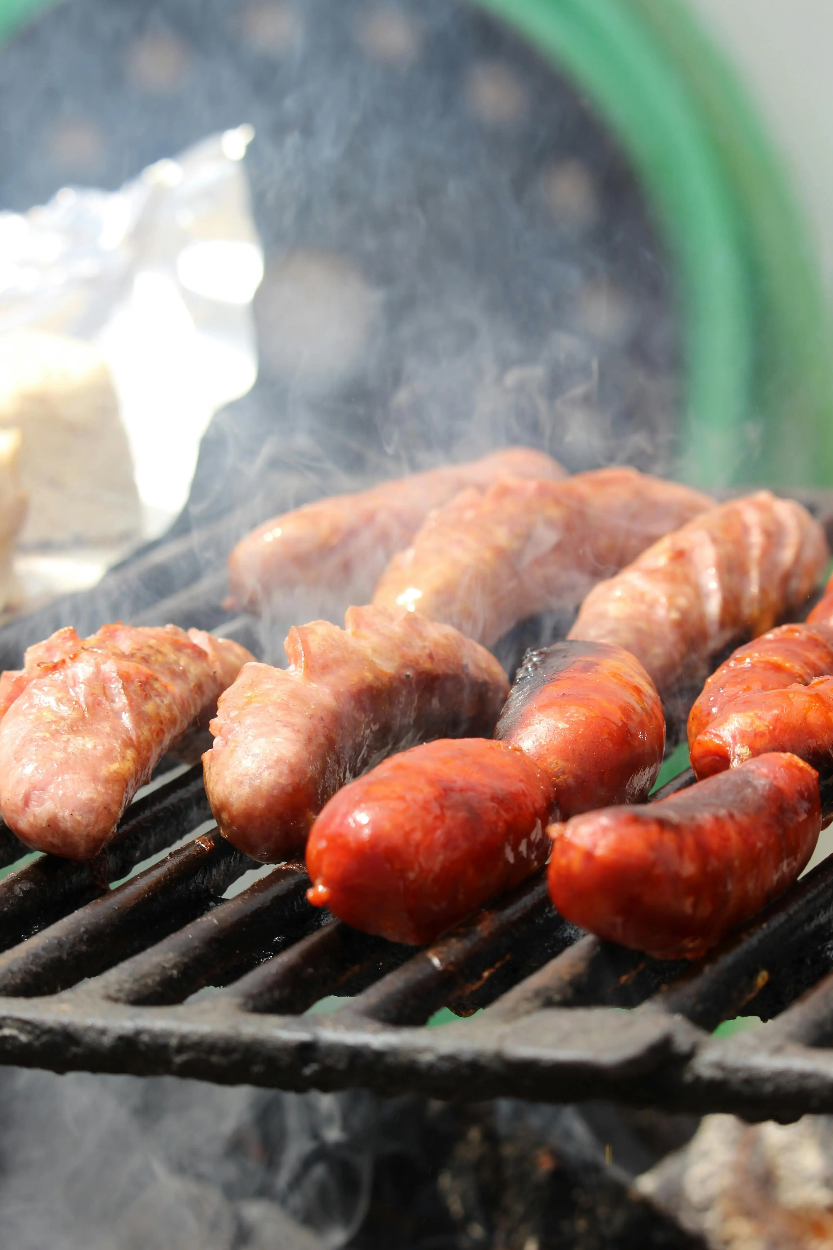 Mendalami Seni Kielbasa: Proses Pengasapan Dingin Tradisional pada Sosis Eropa Timur