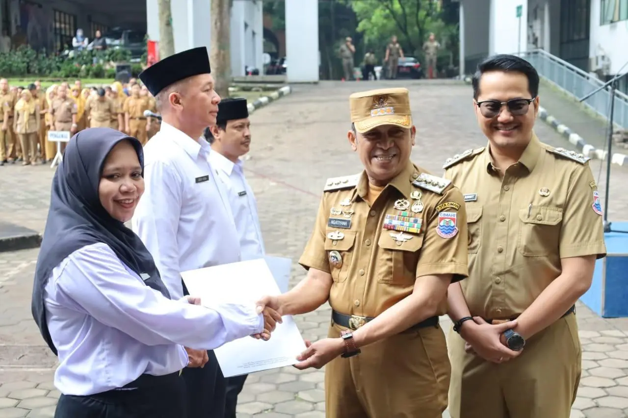 Pemkot Cimahi Tegaskan Komitmen Reformasi Birokrasi Lewat Penyerahan SK PPPK Paruh Waktu