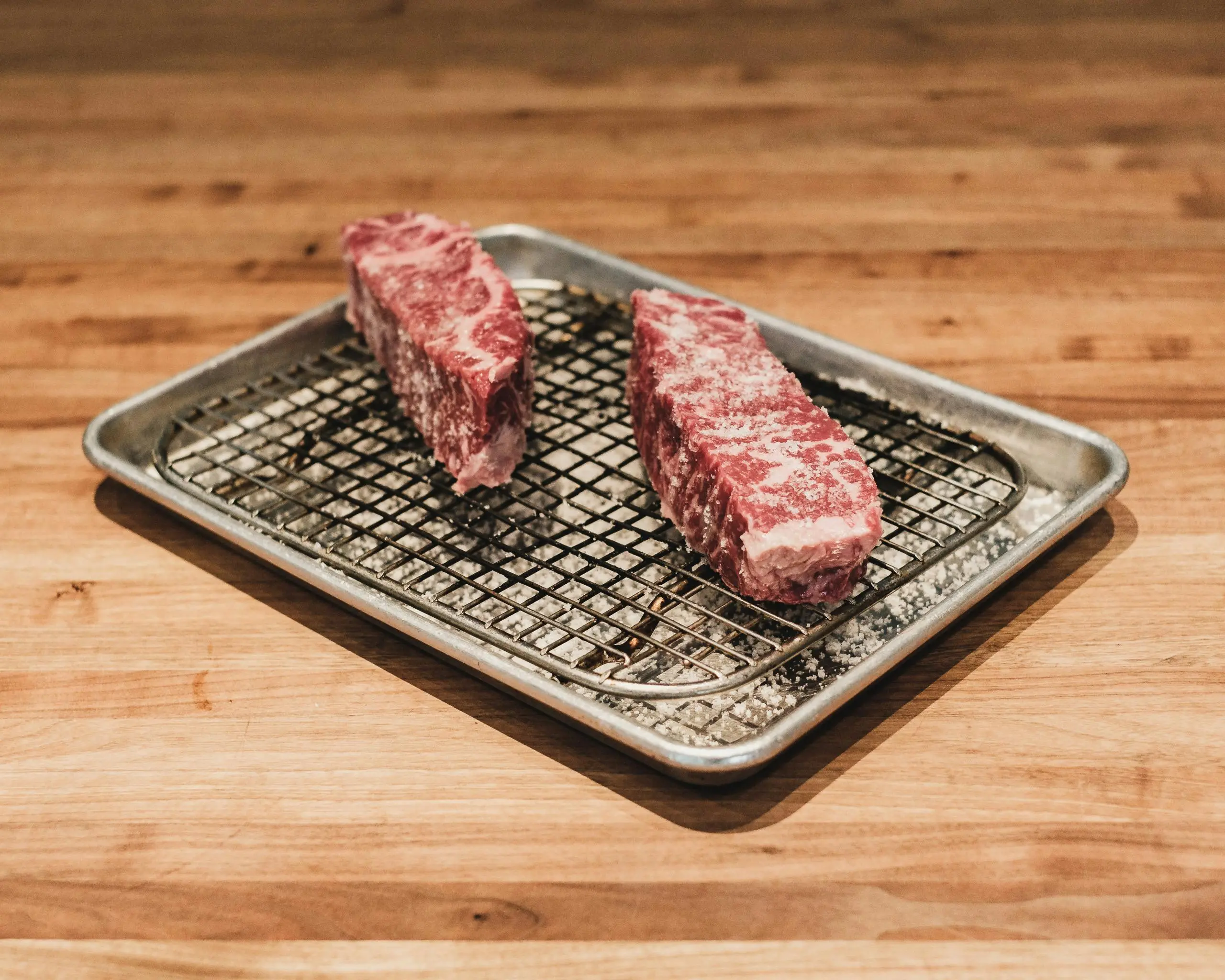 Fakta Gizi Daging Sapi: Perbandingan Mendalam Komposisi Lemak Grass Fed Melawan Grain Fed