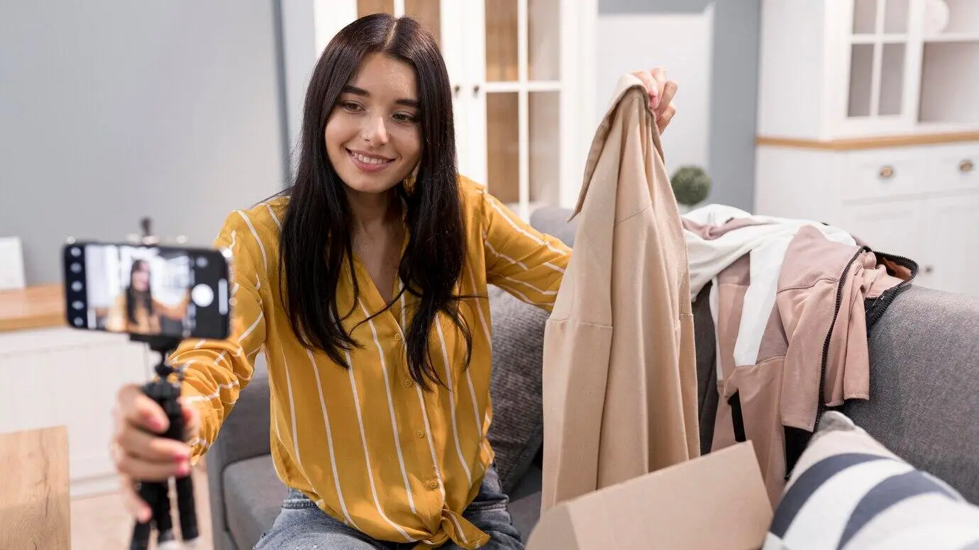 Cara Menghasilkan Uang dari Shopee Live Streaming, Meski Tanpa Punya Produk Sendiri!