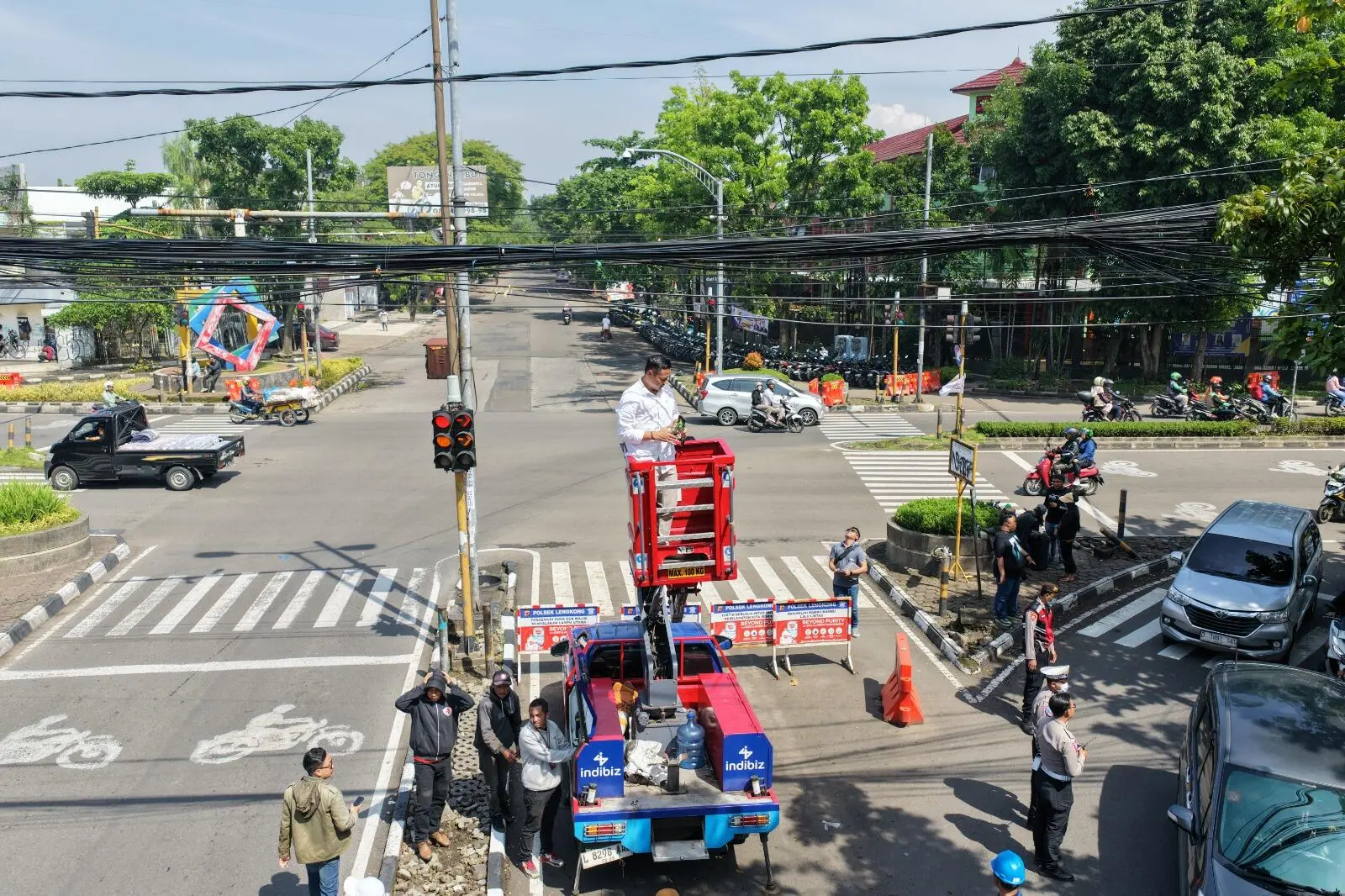 Pemkot Bandung Targetkan Jalan Buahbatu Bebas Kabel Udara dalam Dua Minggu