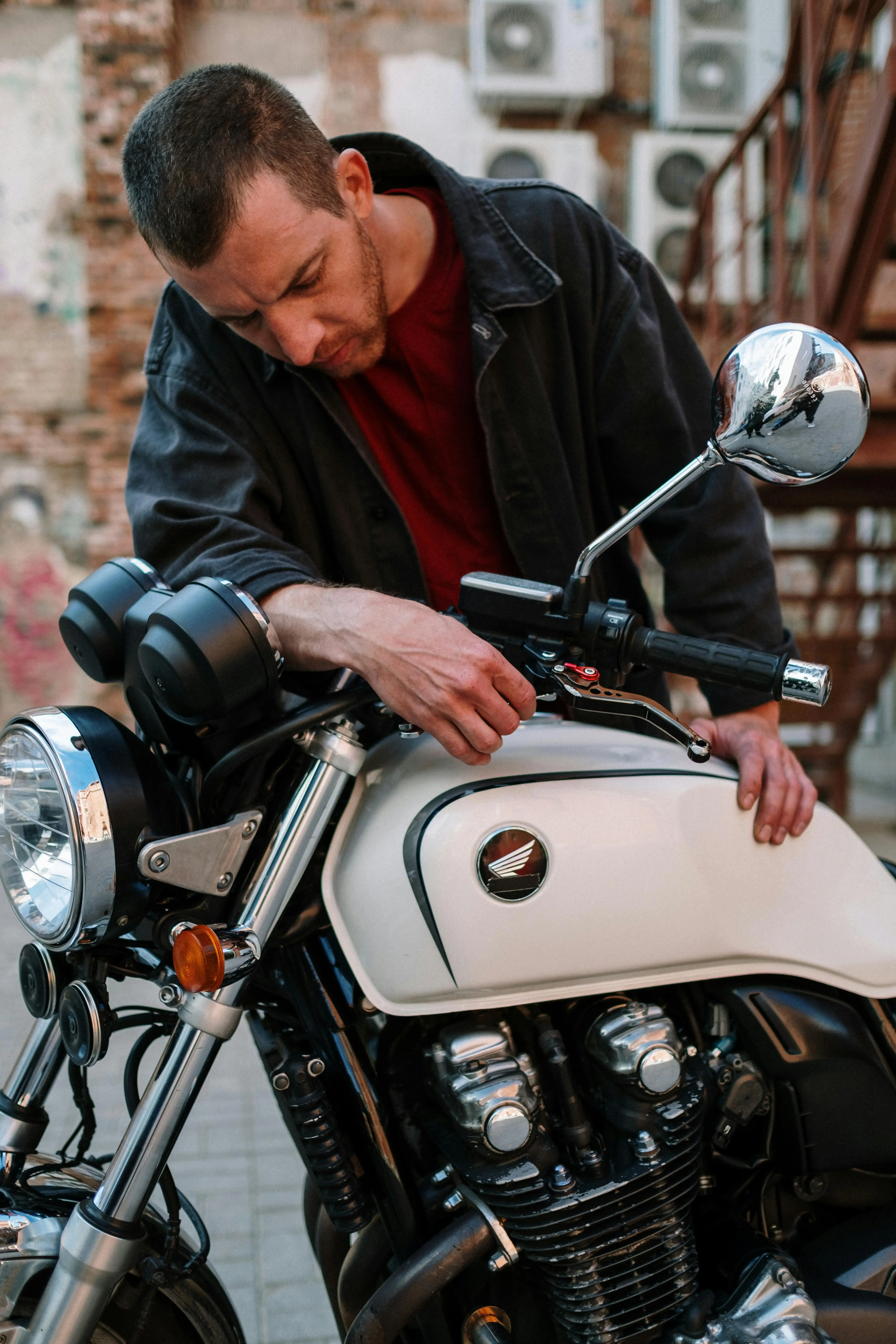 Mengapa Oli Motor Harus Diganti Secara Berkala, Ini Penjelasanya