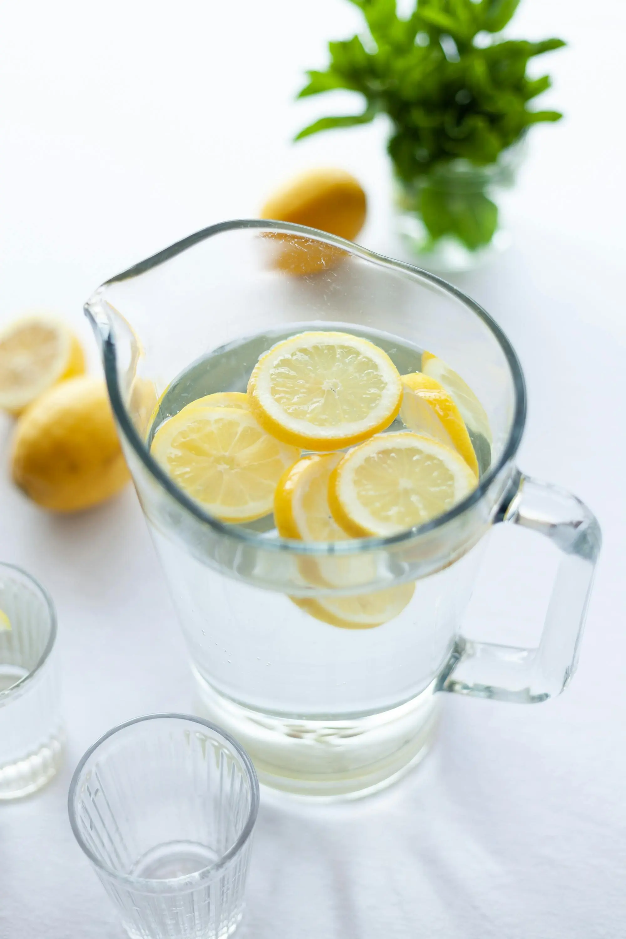 Manfaat Minum Air Lemon untuk Kesehatan Kulit Agar Lebih Glowing