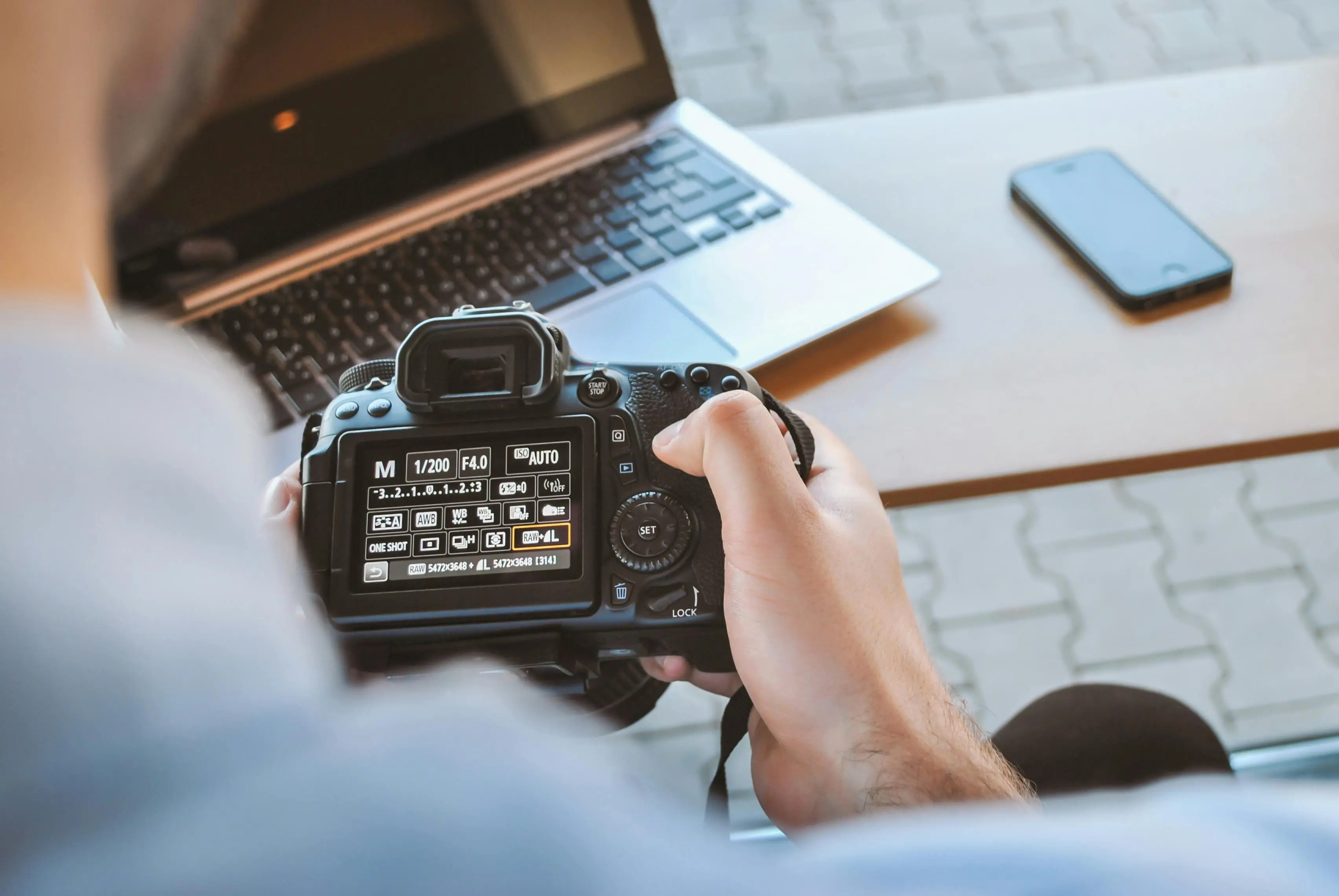 Konsistensi Exposure: Mengapa Histogram Lebih Jujur daripada Layar LCD Kamera, Ini Penjelasannya