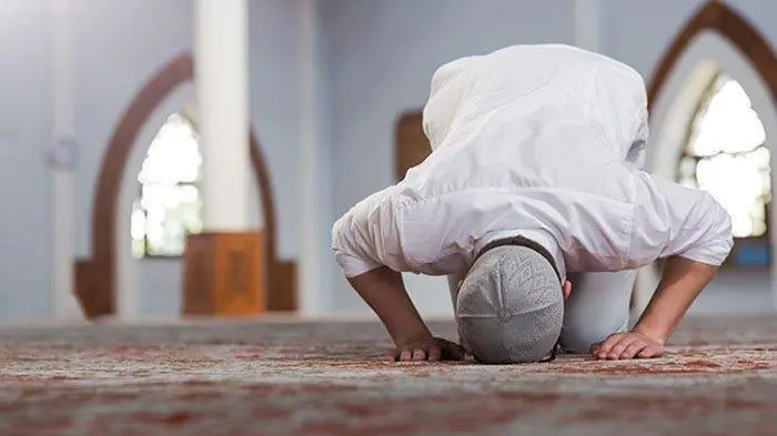 Waktu Terbaik untuk Sholat Tahajud: Dari Sepertiga Malam Pertama hingga Terakhir