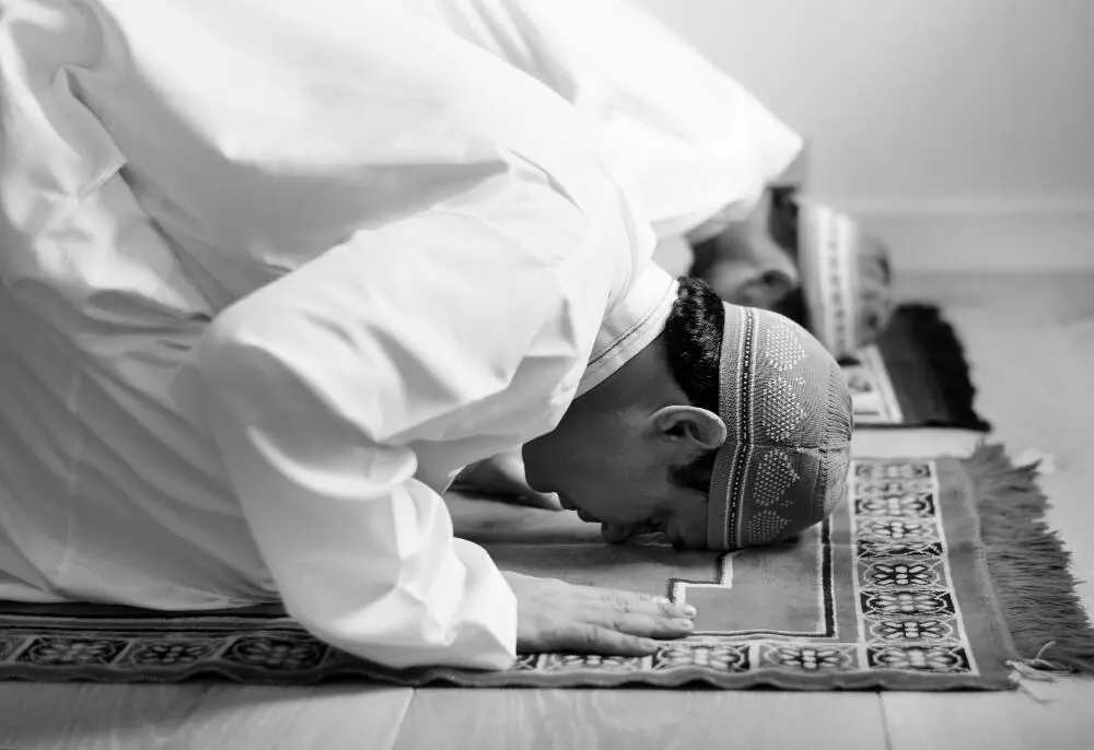 Bagaimana Cara Sholat Taubat? Ini Urutan, Niat, dan Doa Meminta Ampunan Allah