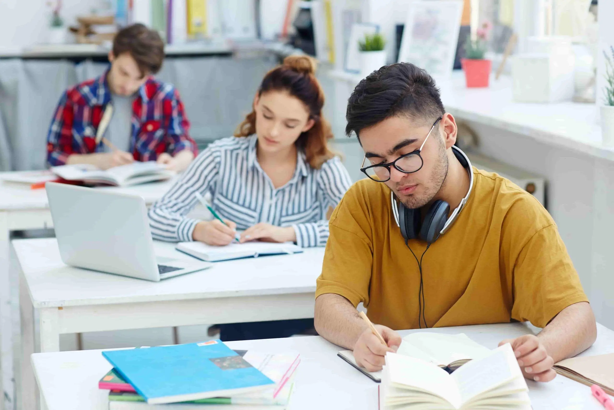 Berapa Skor TOEFL yang Dibutuhkan untuk Lanjut S2 di Dalam dan Luar Negeri? Cek di Sini!