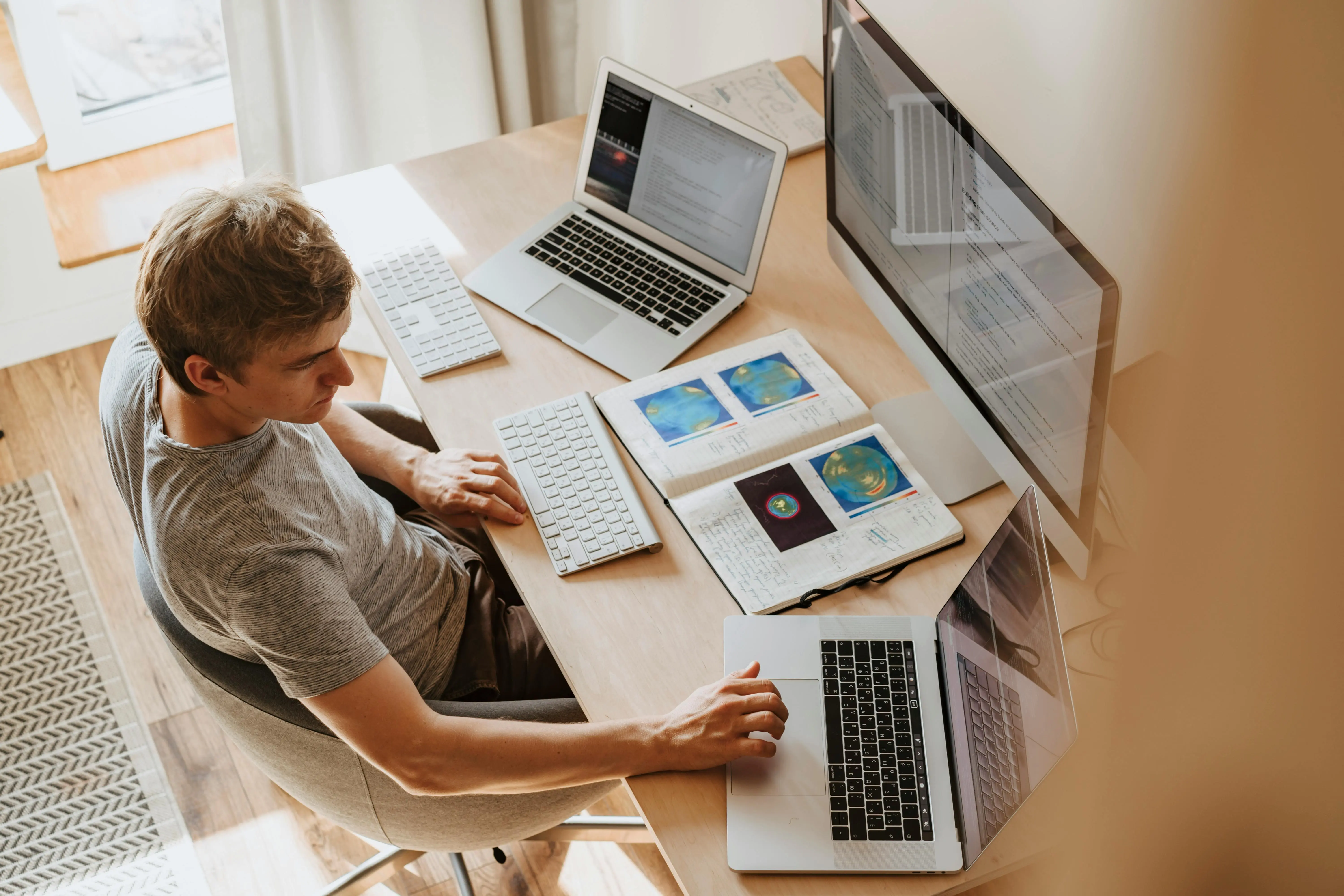 Strategi Inti Merakit Workstation Editing Video 4K Terbaik: Fokus pada Torsi dan Kecepatan Render