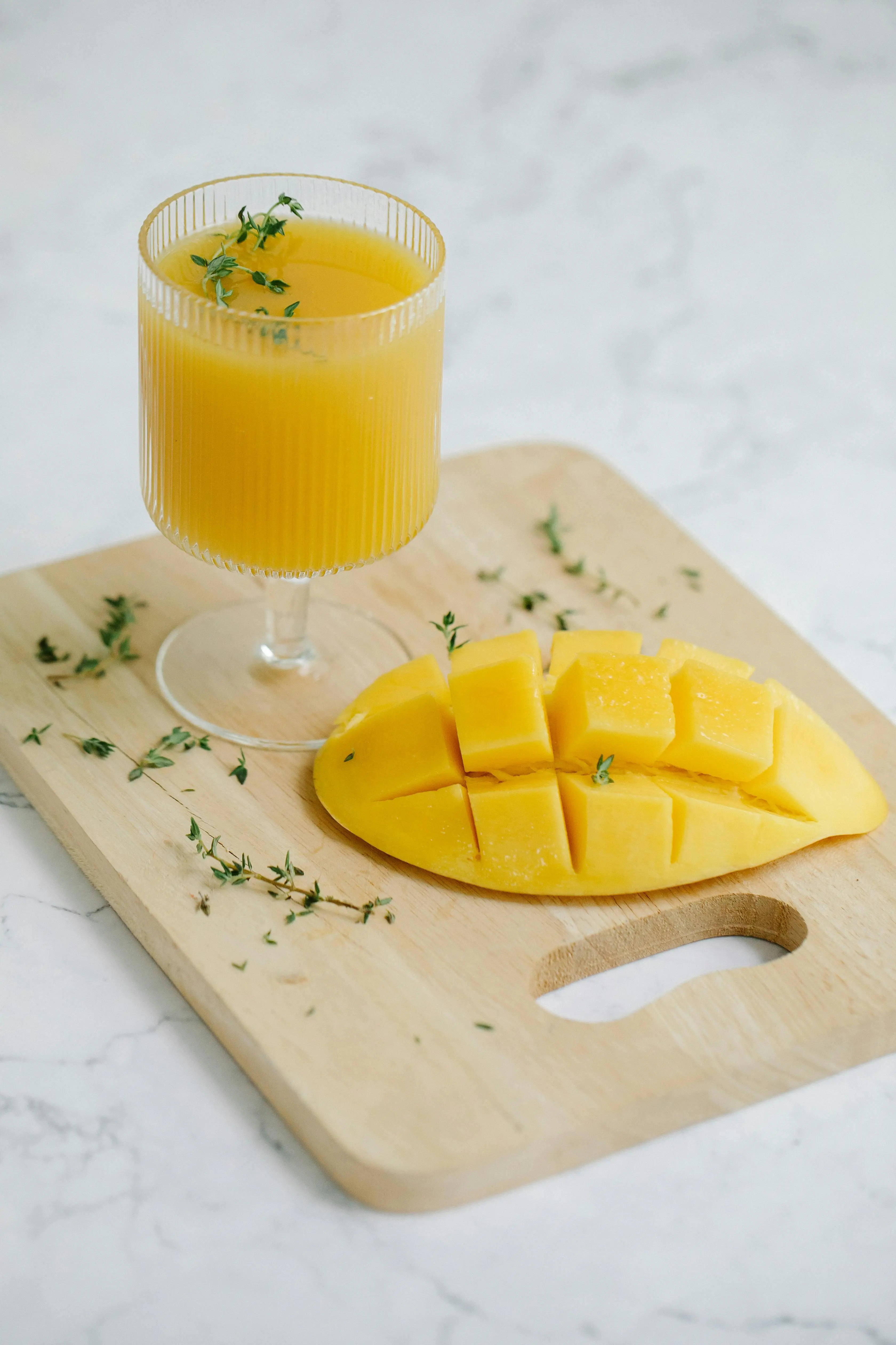 Rahasia Smoothie Mangga Segar: Minuman Terbaik untuk Mengembalikan Energi dan Nutrisi Tubuh