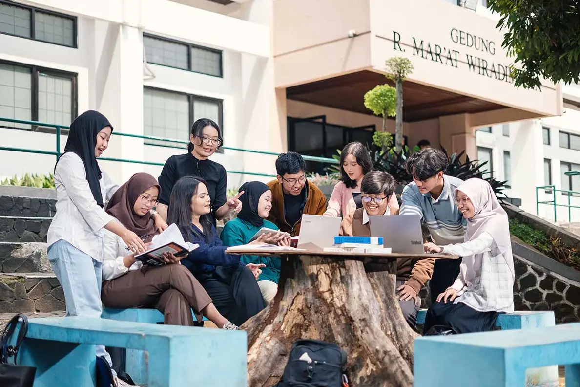 10 Universitas dengan Jurusan Psikologi Terbaik di Indonesia 2025