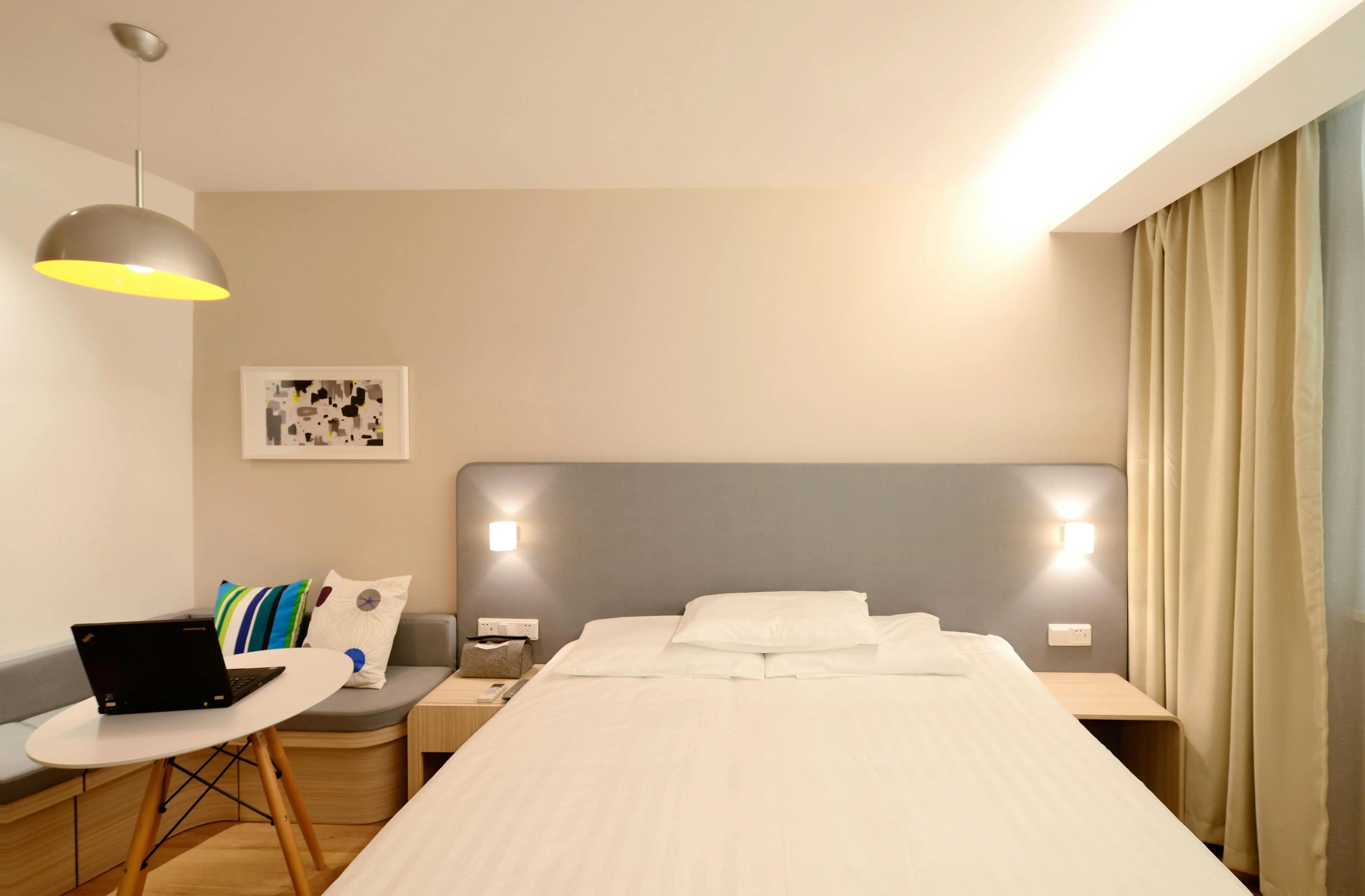 Lagi Cari Spring Bed? Coba Cek 10 Rekomendasi Ini untuk Referensimu