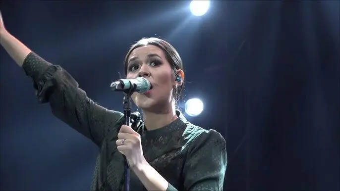 Ketika Cinta Tak Lagi Sama: 5 Lagu Raisa yang Menggambarkan Rasa Lelah dalam Hubungan