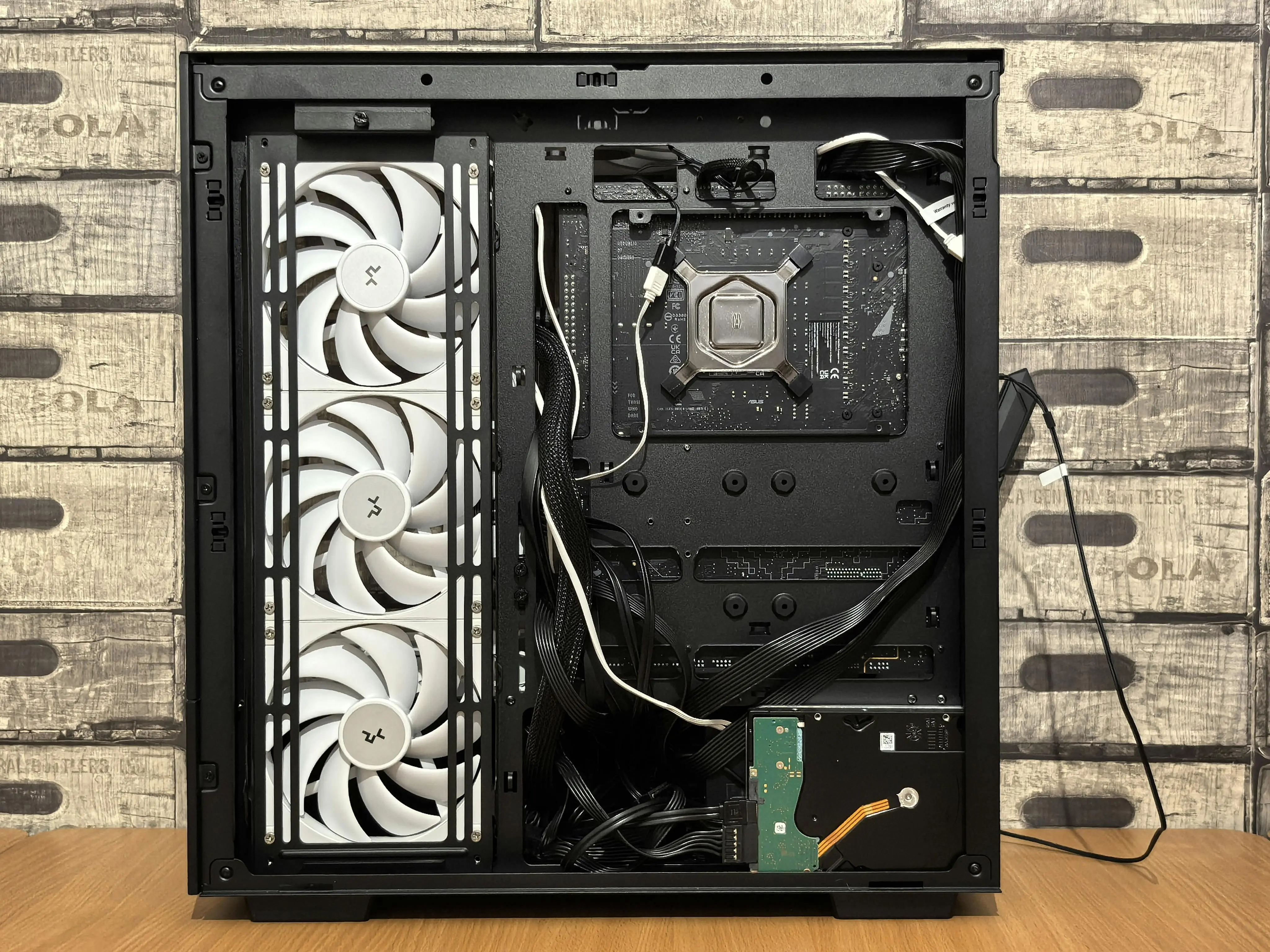 Panduan Lengkap Merapikan Kabel PC Agar Sirkulasi Udara Optimal: Hindari Overheating Komponen