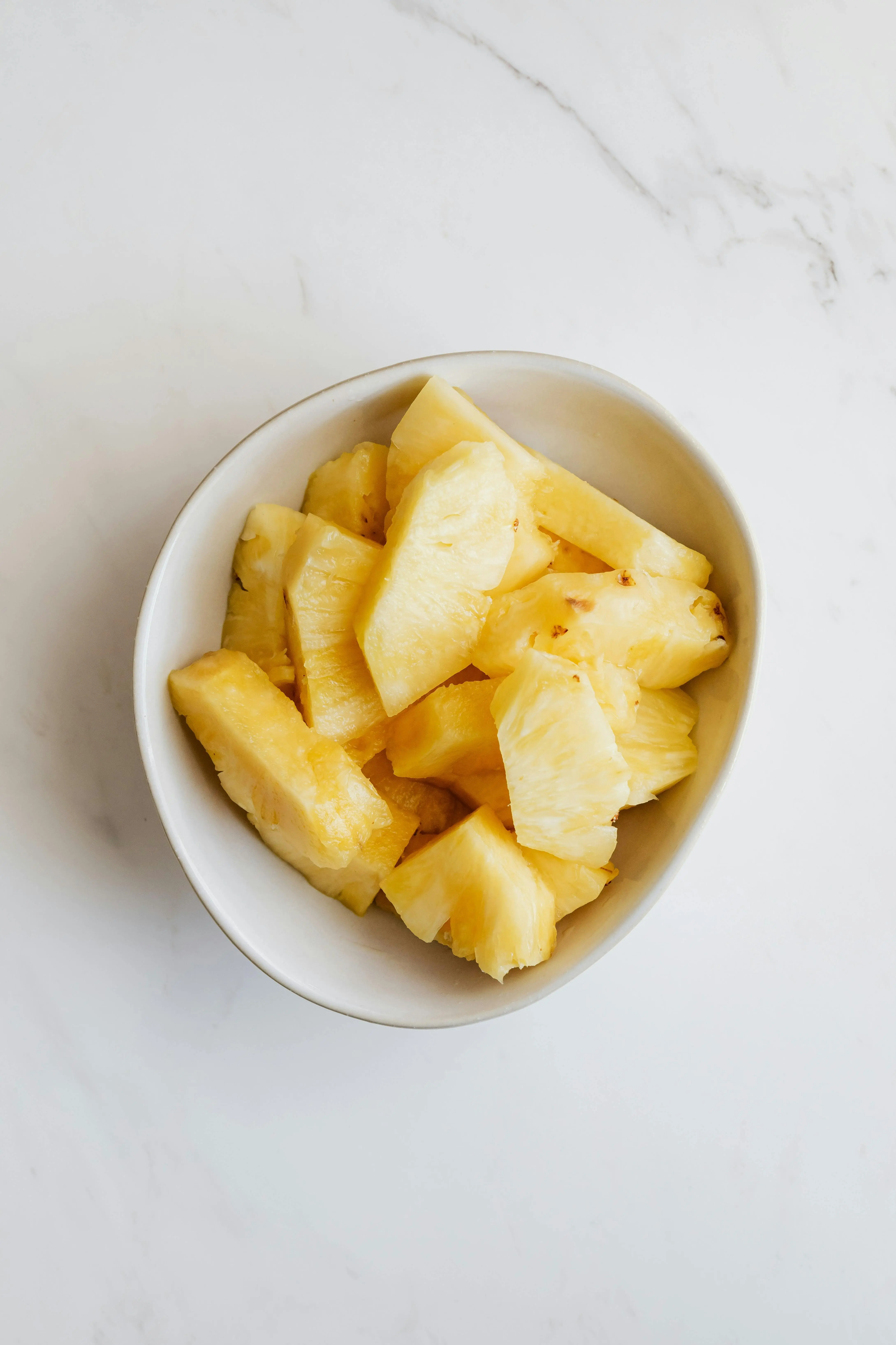 Memperkuat Imunitas dan Tulang: Mengulik Vitamin dan Mineral Kunci yang Tersimpan dalam Nanas