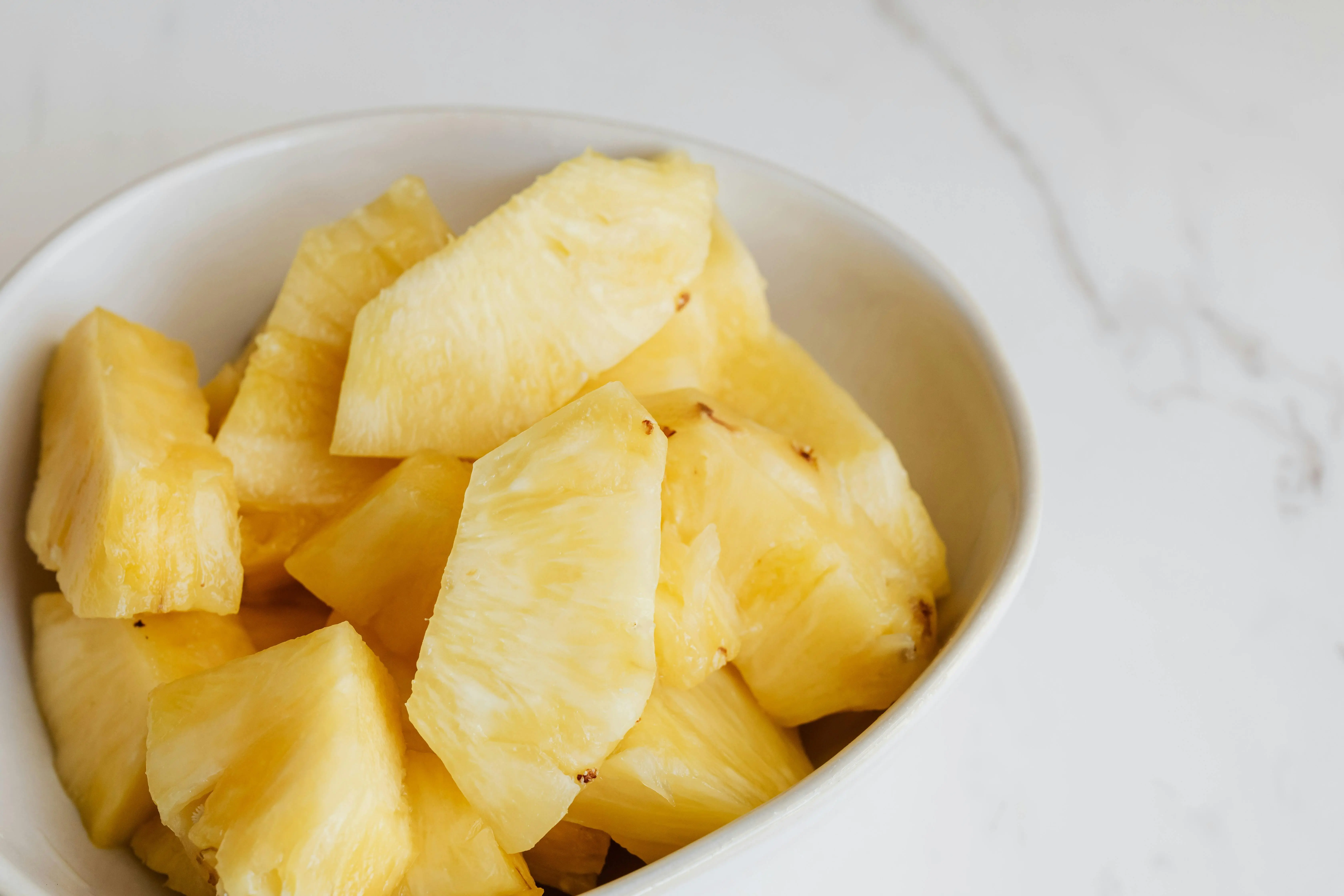 Rahasia Senjata Alami dalam buah Nanas: Enzim Bromelain sebagai Penangkal Plak Gigi?