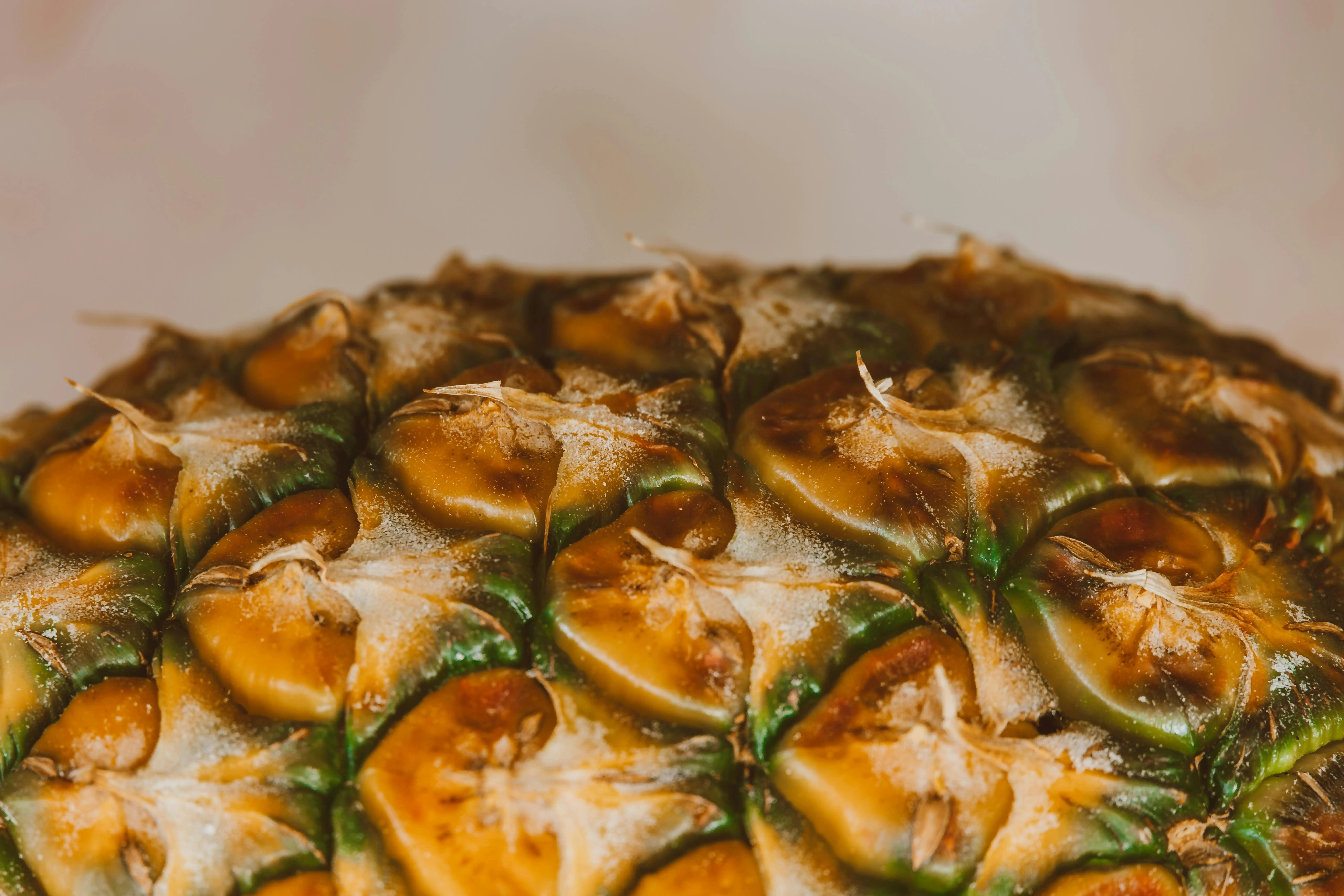 Produk Inovatif: Kulit Nanas sebagai Bahan Kulit Vegan
