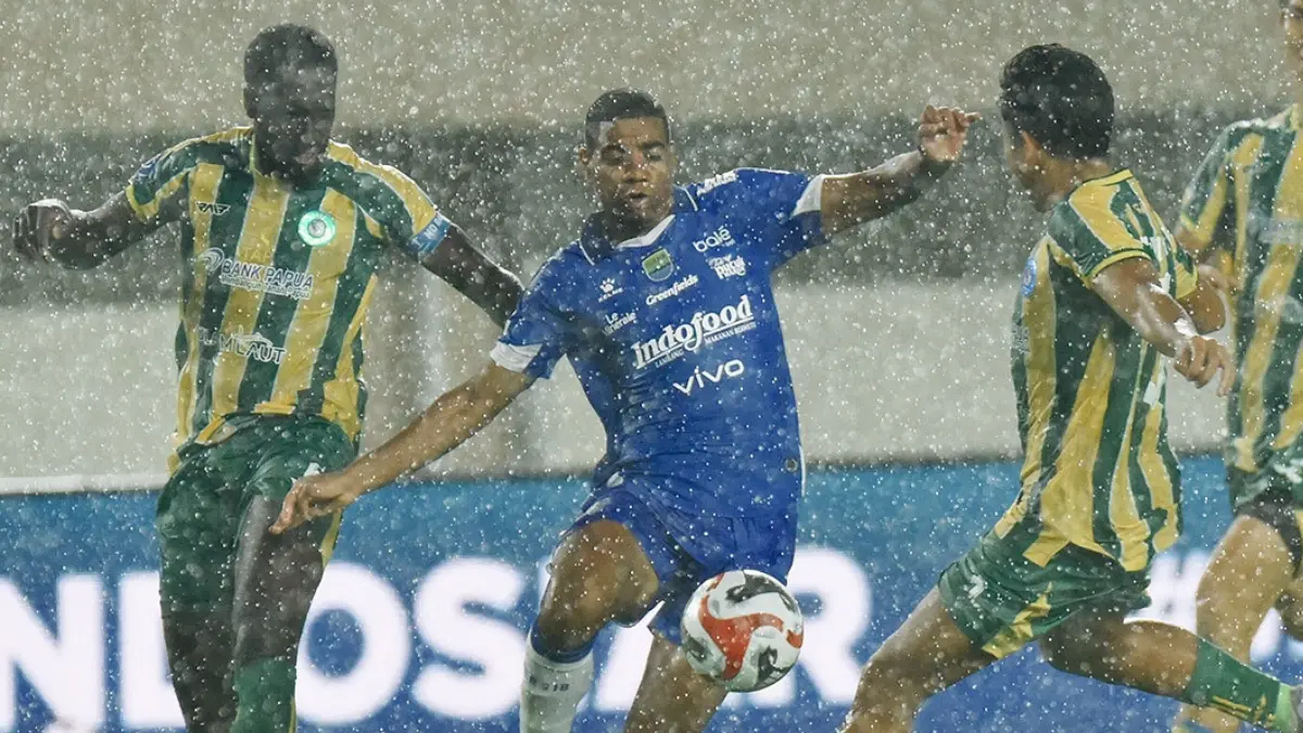 Kembali Kejalur Kemenangan! Persib Bandung Sikat PSBS Biak 3-0