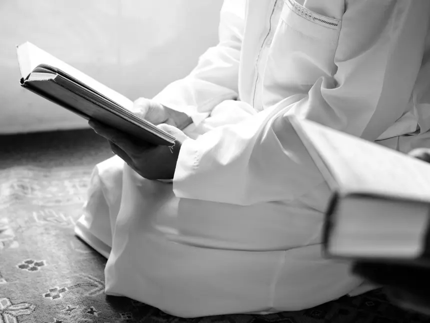 Berziarah dengan Santun: Panduan Etika Mengunjungi Makam Para Ulama
