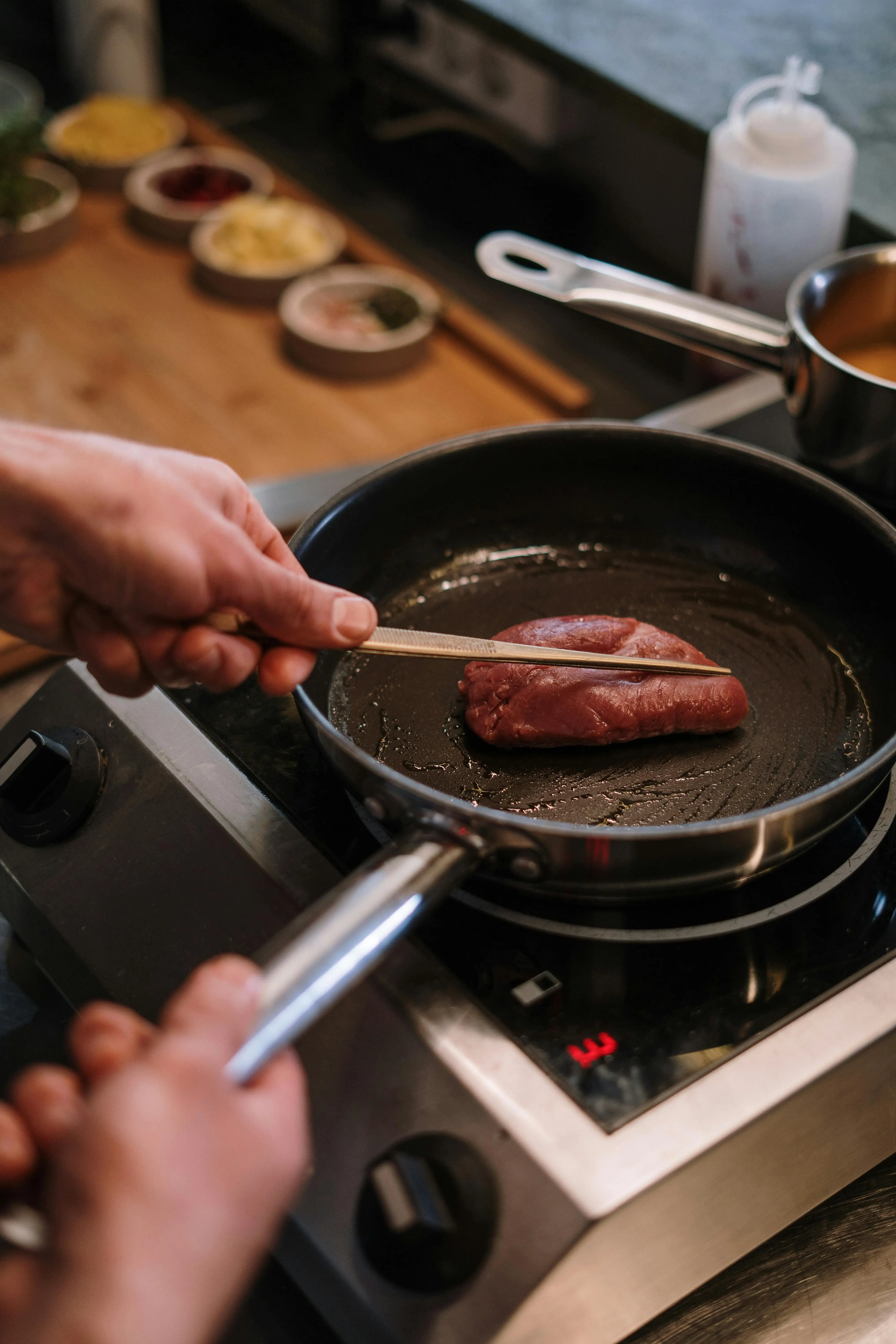 Perbedaan Teknik Slow Cook dan Grill untuk Memasak  Daging Sapi