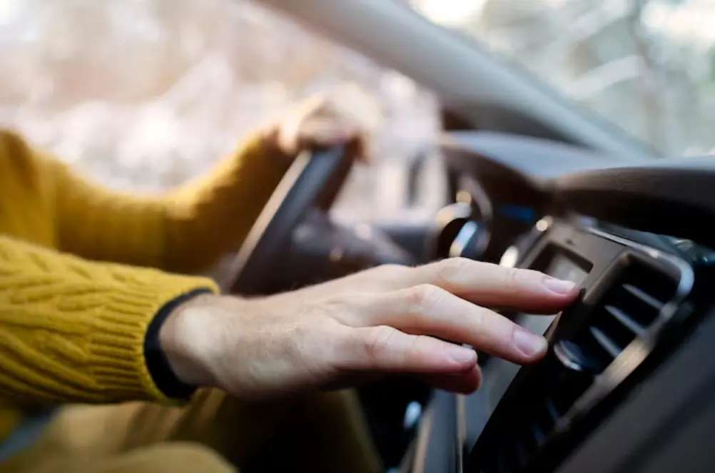 AC Mobil Gak Dingin di Cuaca Panas? Ini 5 Solusi Mudah yang Bisa Kamu Coba