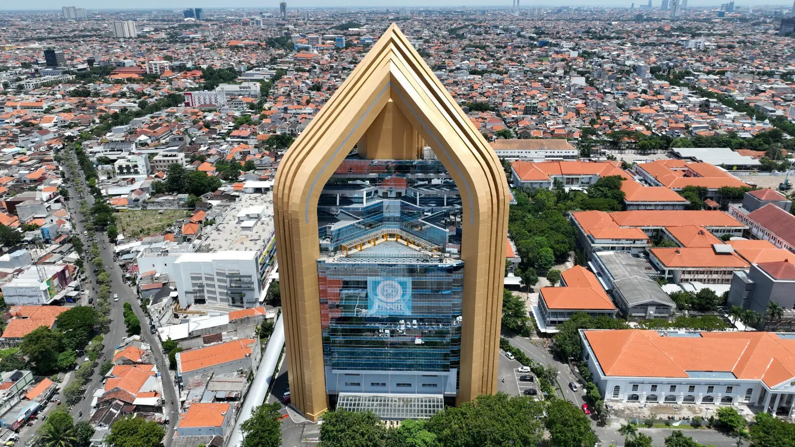 Mau Kuliah di Surabaya? Cek 5 Kampus Favorit Ini yang Punya Akreditasi Unggul!