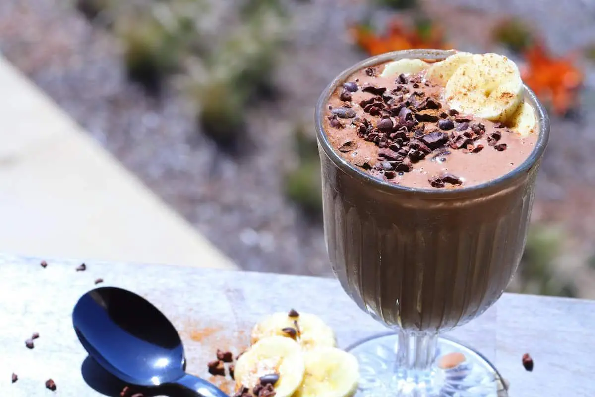 Rahasia Bikin Chocolate Banana Smoothie yang Lembut, Manis, dan Menyegarkan!