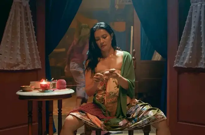Hadir di Netflix! Sinopsis Film Gowok: Kamasutra Jawa, Drama Budaya dan Cinta di Era 1960an