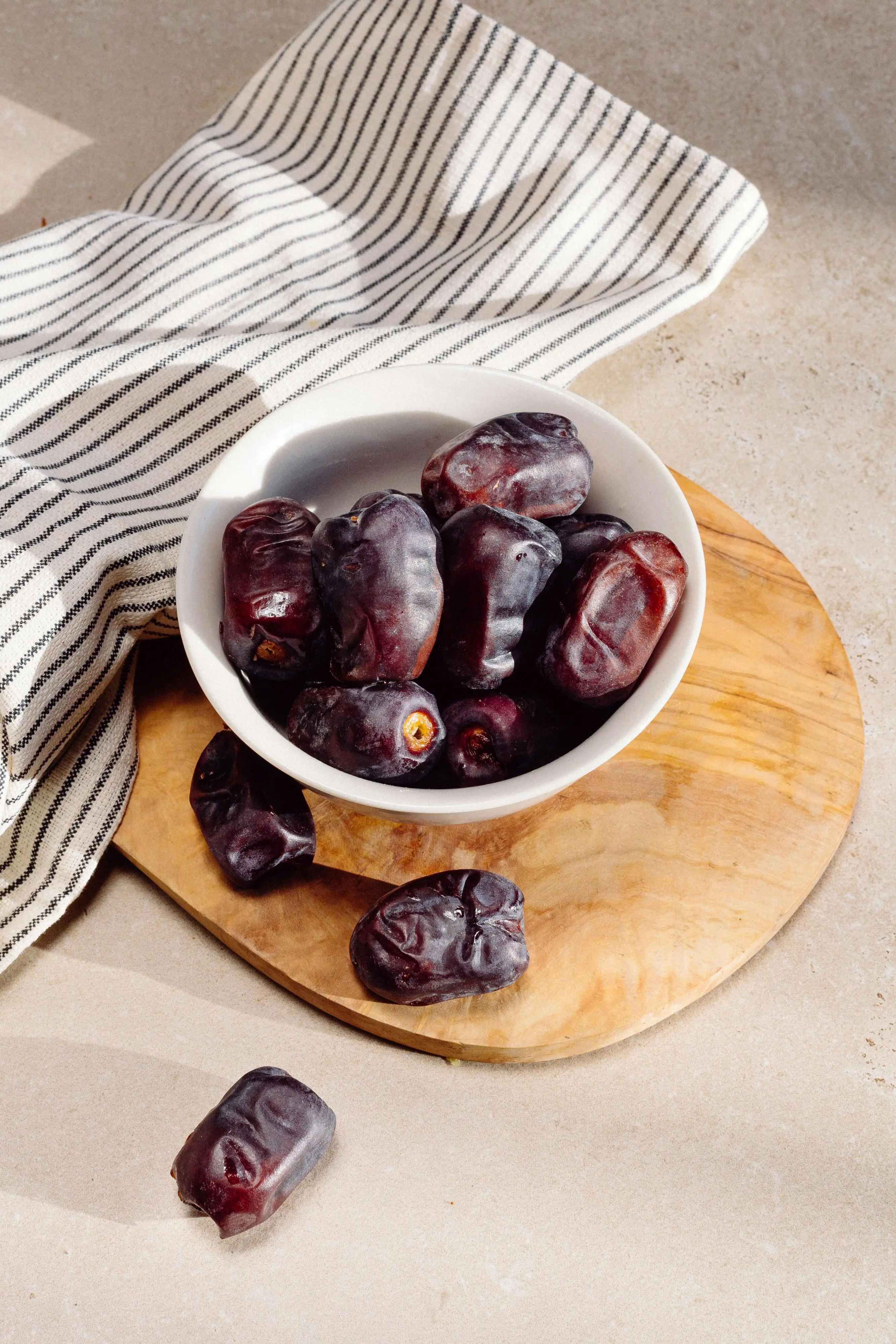 Manfaat Mengkonsumsi Kurma untuk Lansia