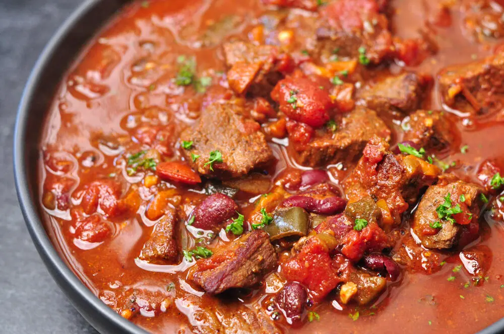 Resep Daging Sapi Kuah Pedas Ala Rumahan, Kuahnya Gurih Pedas Nendang!