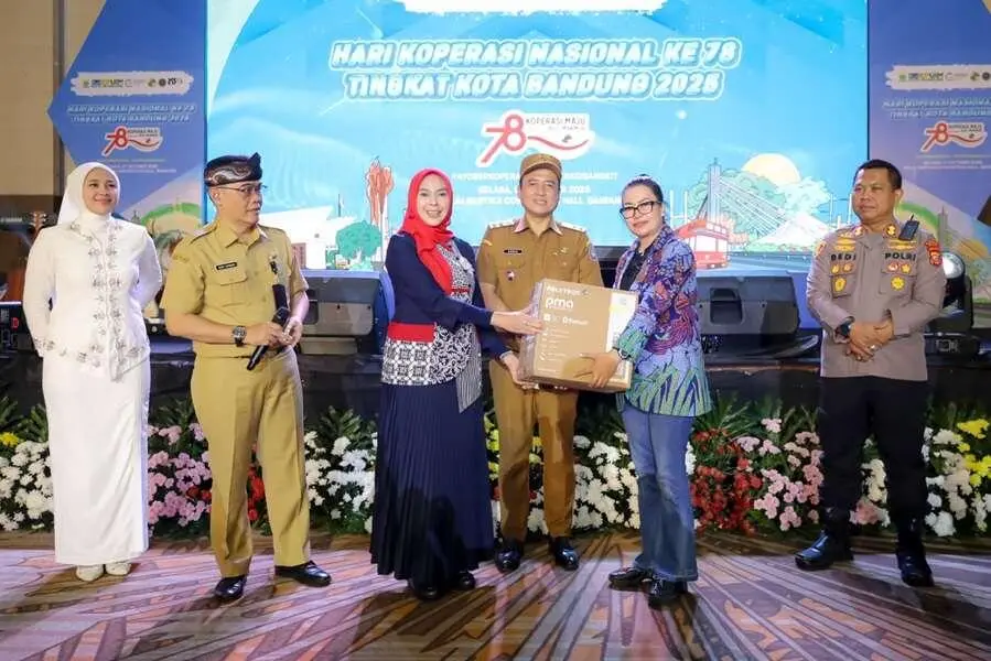 Peringati Harkopnas 2025, Pemkot Bandung Tekankan Peran Koperasi dalam Ekonomi Berkelanjutan