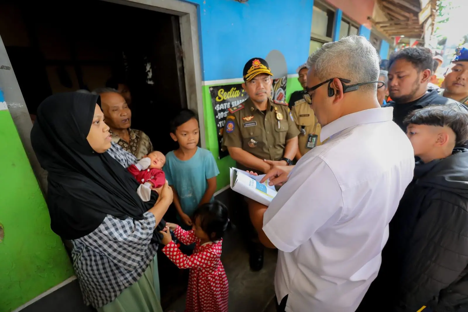 Farhan Tinjau Siskamling Kebencanaan di Sukawarna: Dari Cegah Bencana Hingga Bantu Anak Putus Sekolah