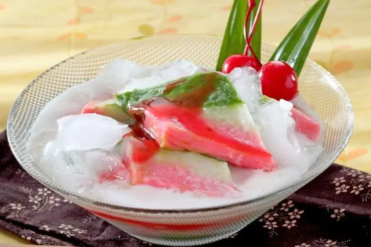 Resep Es Selendang Mayang, Minuman Tradisional yang Warnanya Bikin Lapar Mata