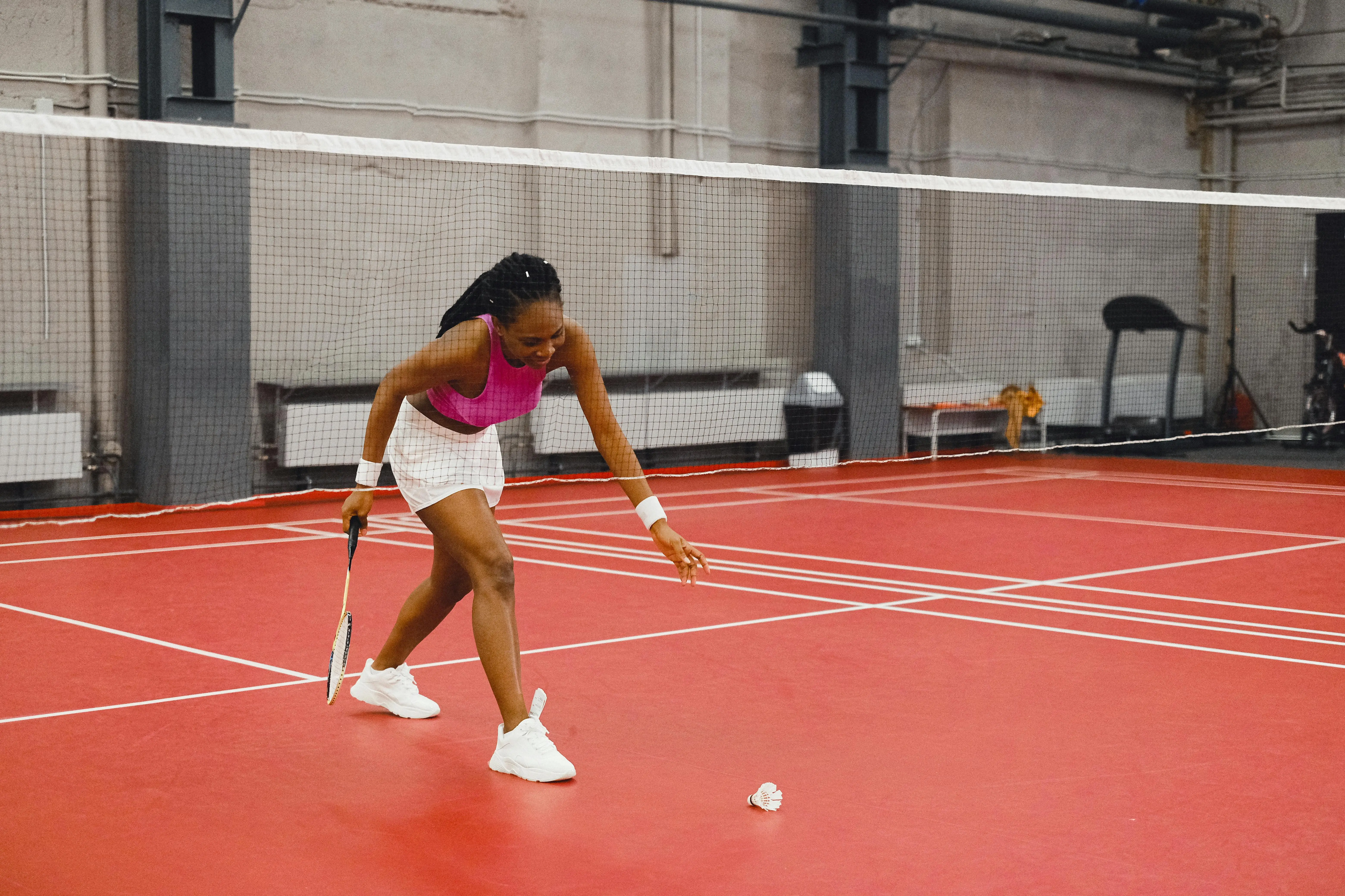 Kuasai Gerakan Kaki Cepat: Panduan Latihan Keseimbangan Saat Bermain Badminton