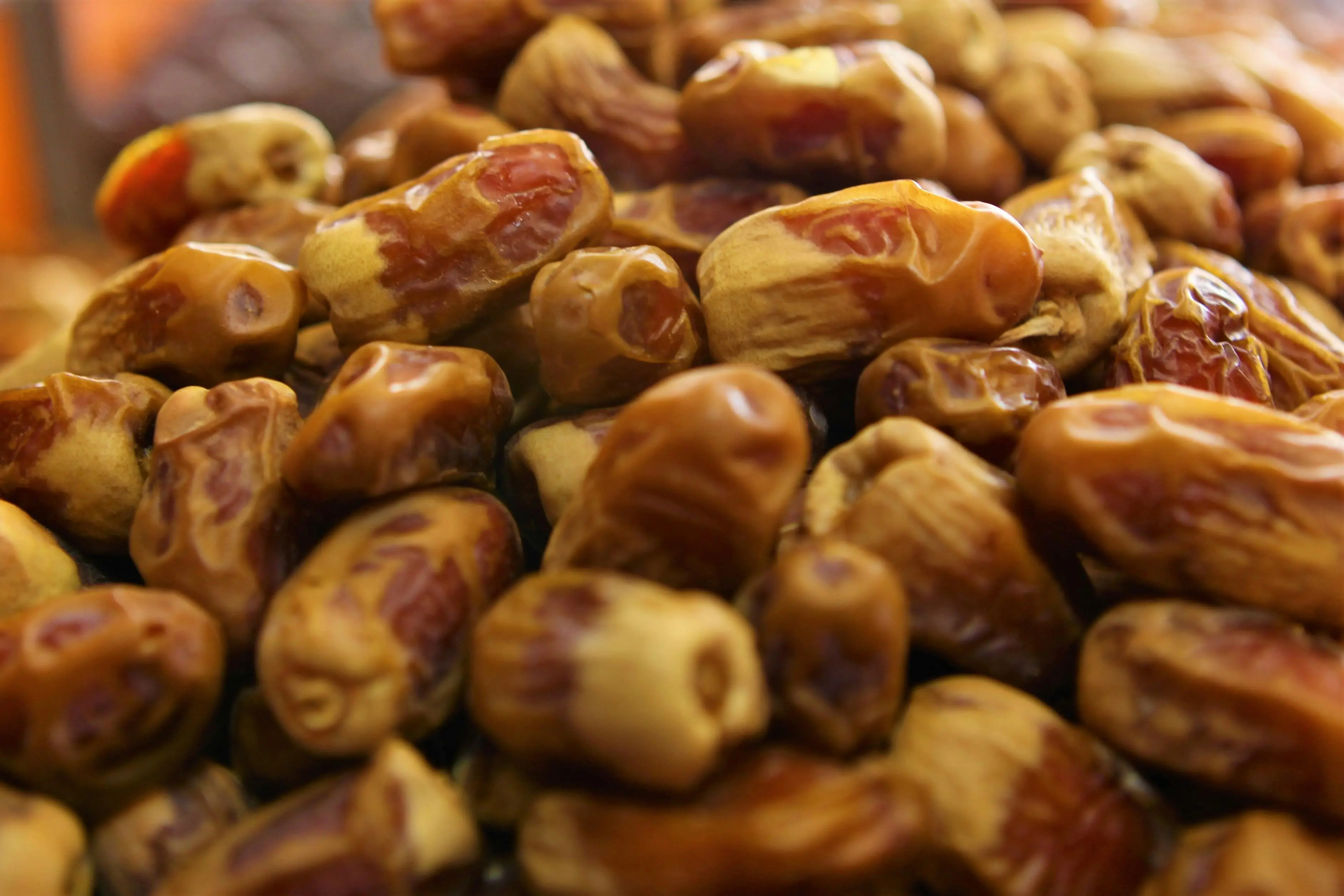 Lebih dari Buah Kering: Mengenal Serat Kurma dan Peran Vitalnya bagi Metabolisme Tubuh