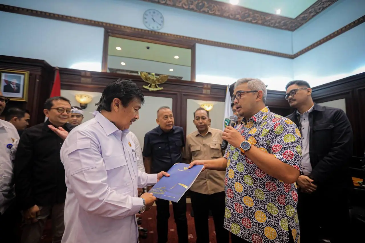 Pemkot Bandung Usulkan Konsep Dwi Bandara ke DPR RI Untuk hidupkan Bandara Husein dan Kertajati