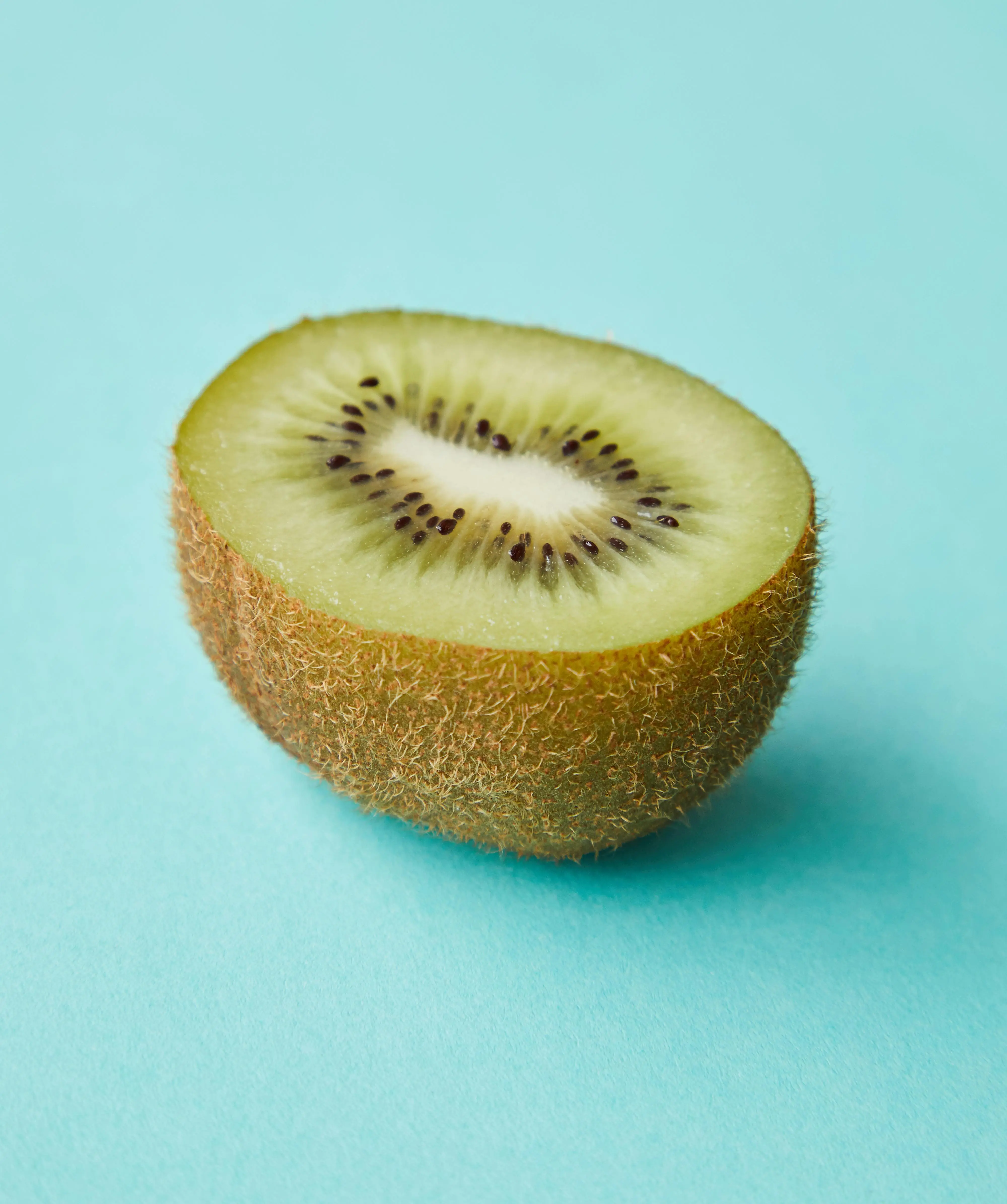 Kiwi Buah yang Baik untuk Jaga Kesehatan Mata: Mengupas Tuntas Kandungan Lutein dan Zeaxanthin