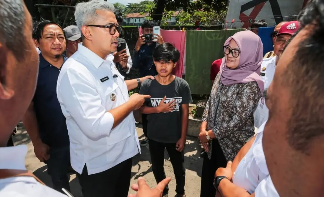 Farhan Tegaskan Pemkot Bandung Siap Tangani Warga dengan Gangguan Mental di Babakan Asih