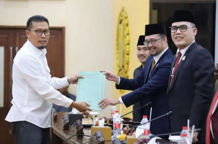 Pemkab dan DPRD Bekasi Sepakati Perubahan APBD 2025, Fokus pada Layanan Publik