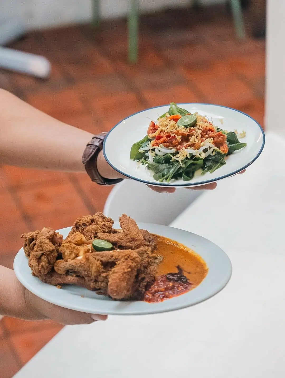 Berburu Kuliner di Jalan Cihapit Bandung, Ini 5 Tempat Makan Favorit yang Selalu Ramai
