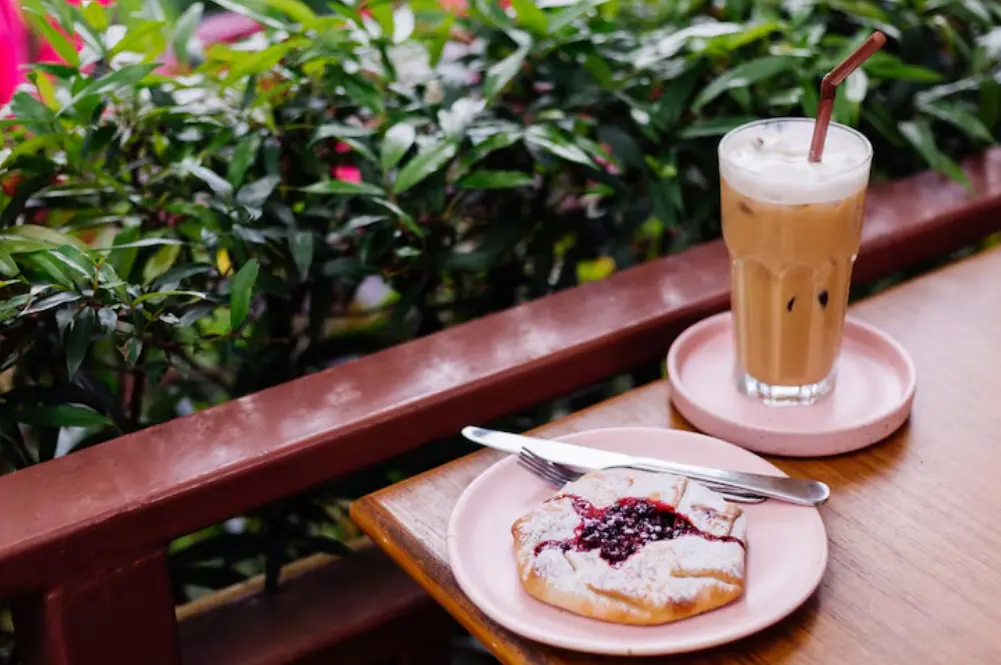 Wajib Coba! 5 Dessert Cafe Bandung dengan Suasana Cozy dan Menu Menggoda
