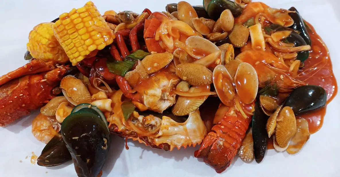 Lagi Liburan di Subang? Cobain 5 Tempat Makan Seafood Paling Mantap Buat Bareng Keluarga